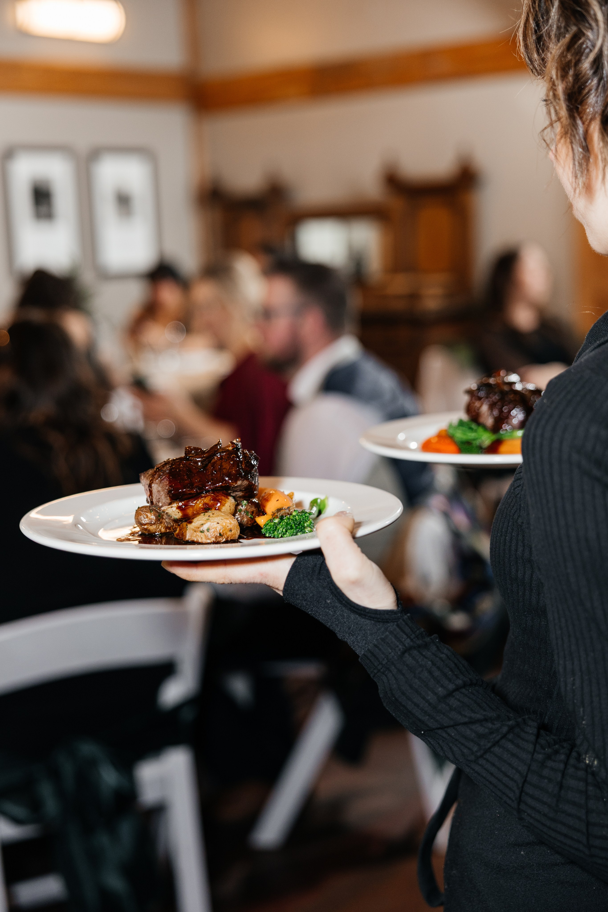 Winter wedding. Emerald lake lodge. Affordable Photographer in Calgary — Tetiana Shuhai