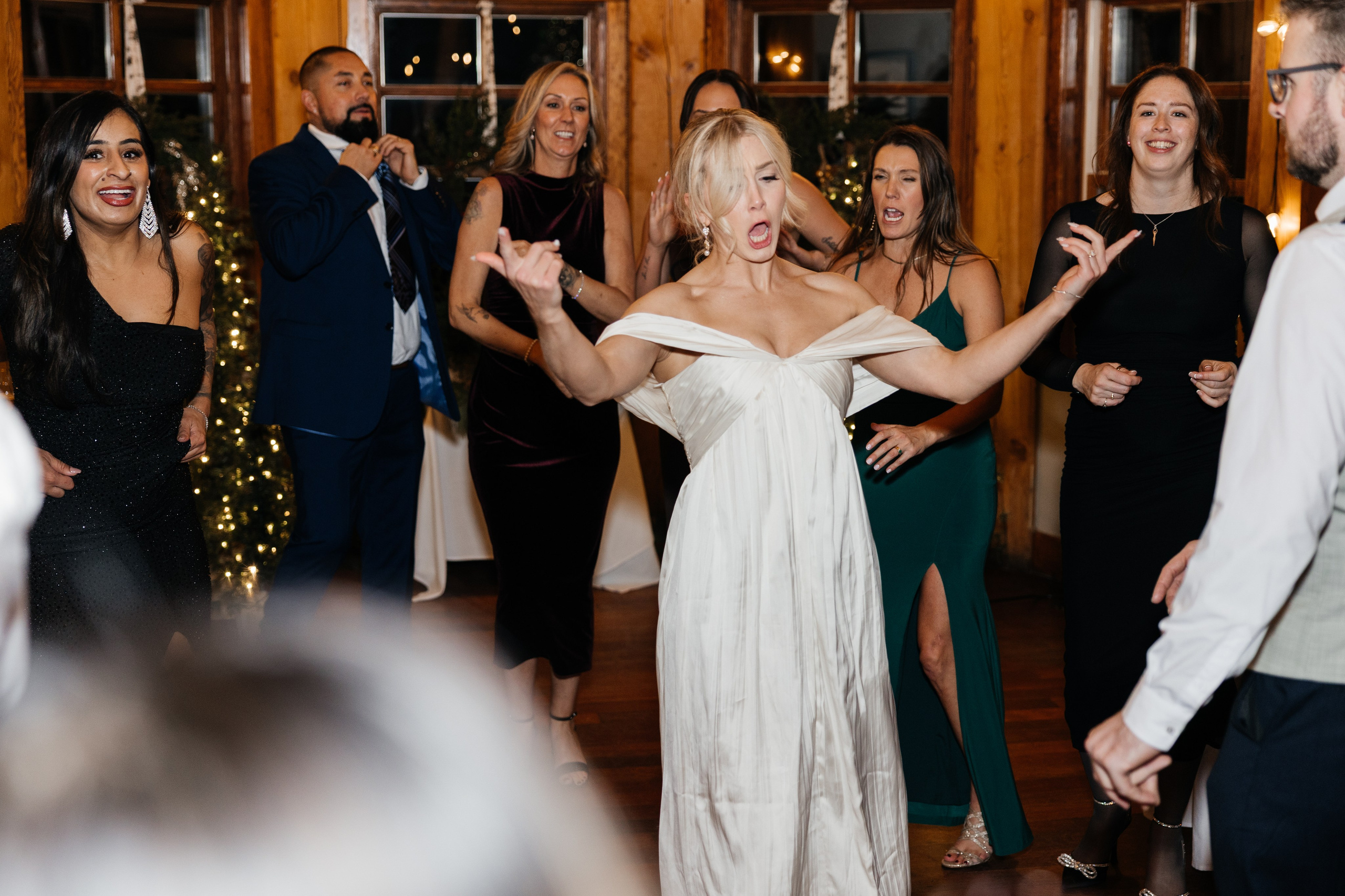 Winter wedding. Emerald lake lodge. Affordable Photographer in Calgary — Tetiana Shuhai