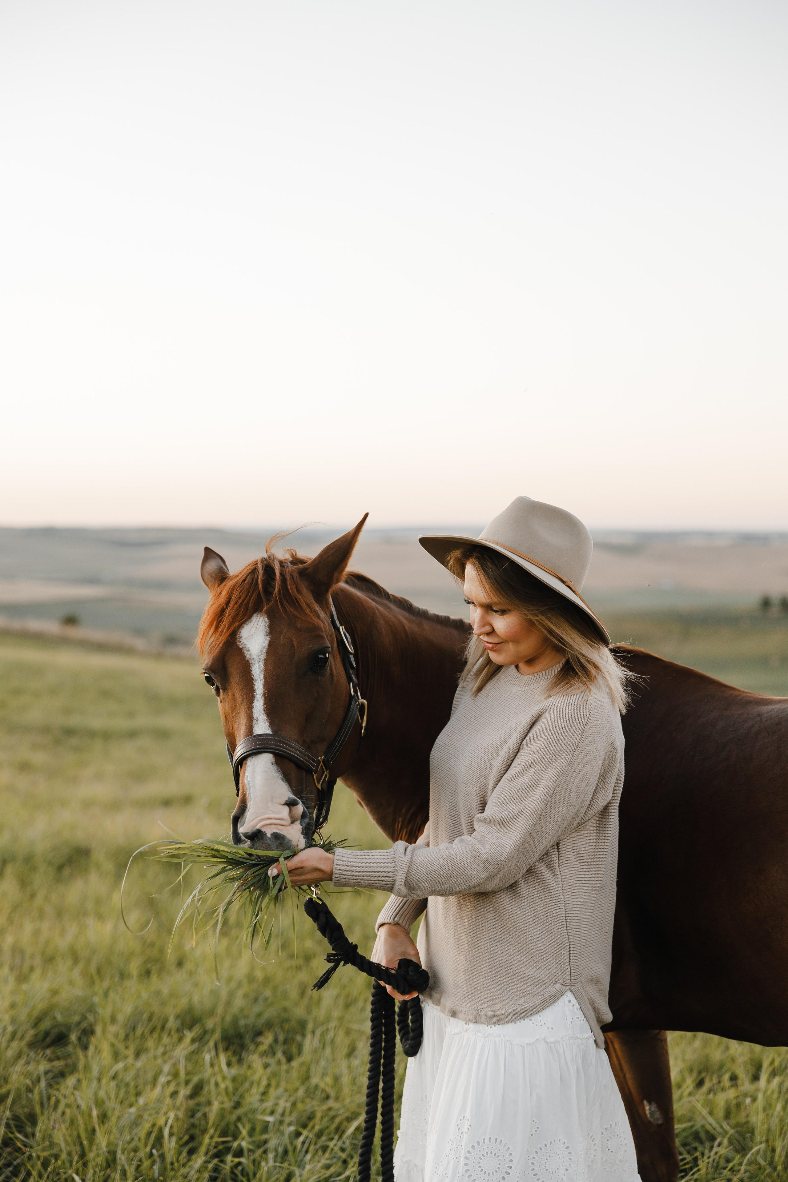 Maria. Sunset photoshoot with hourse