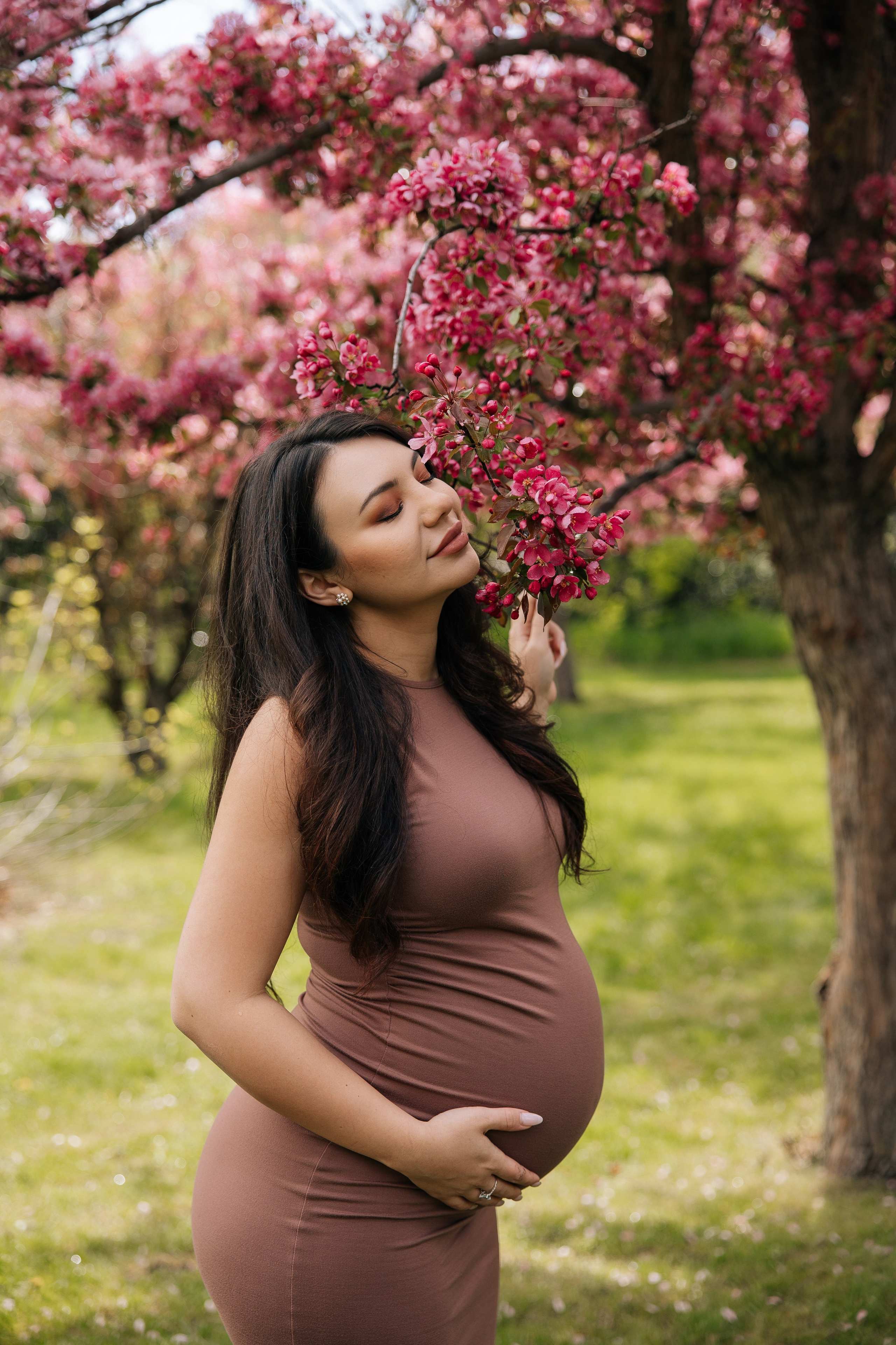 Maternity. Cherry blossom