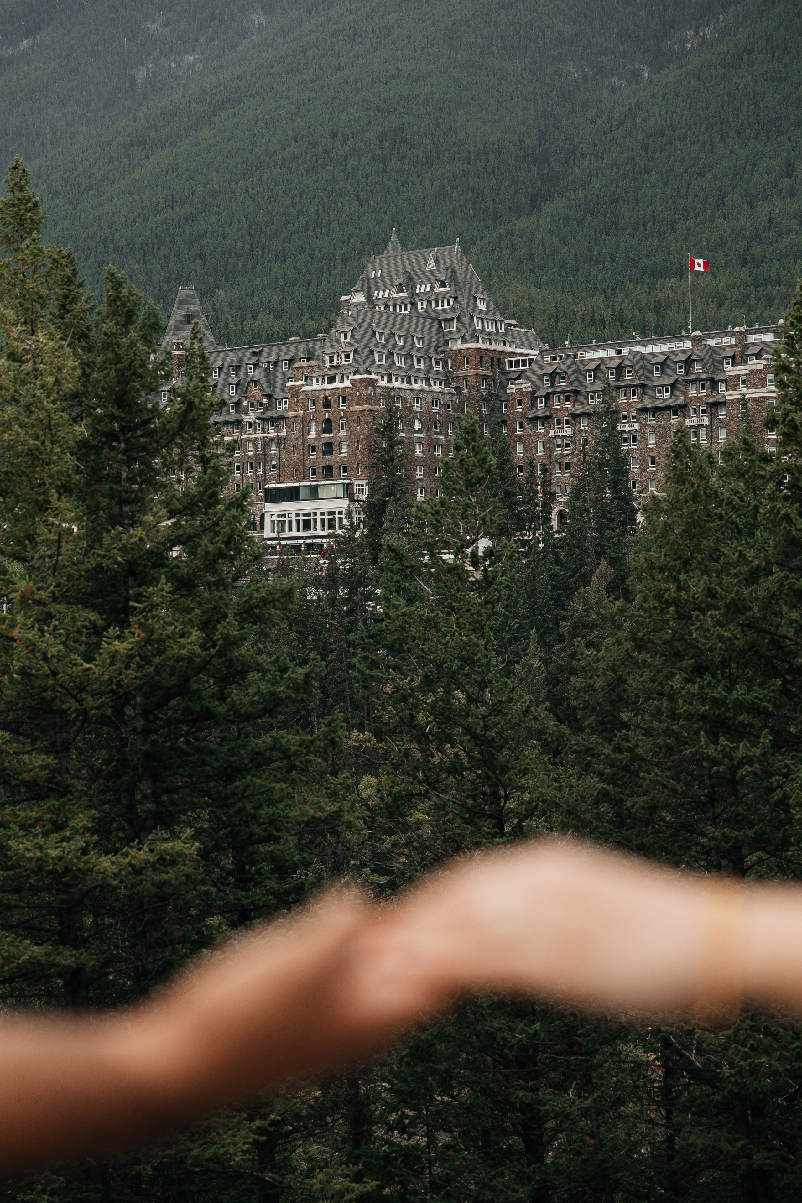 Top 7 Best Photoshoot Locations in Banff and Canmore for Families, Engagements, and Weddings