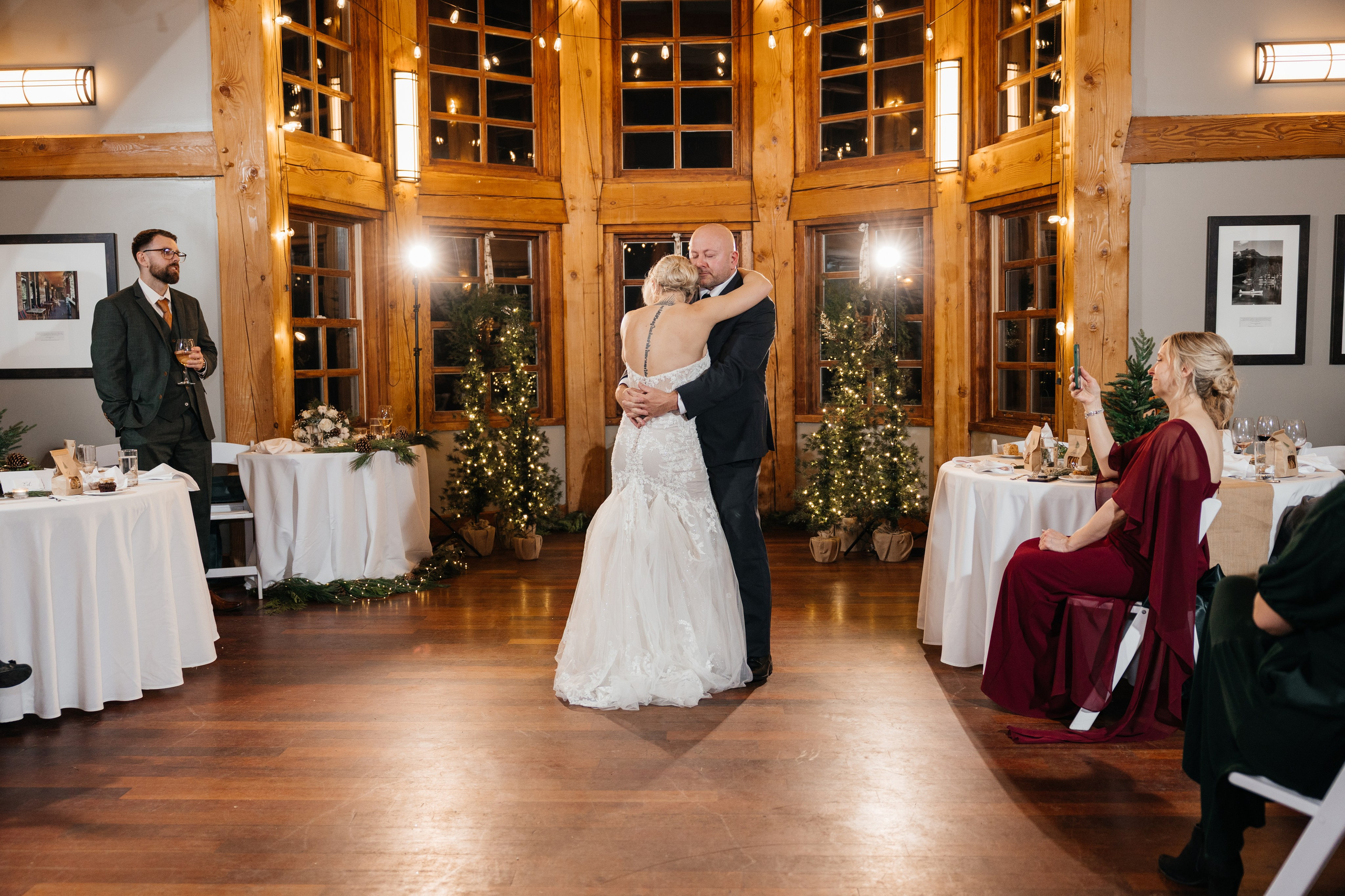Winter wedding. Emerald lake lodge. Affordable Photographer in Calgary — Tetiana Shuhai