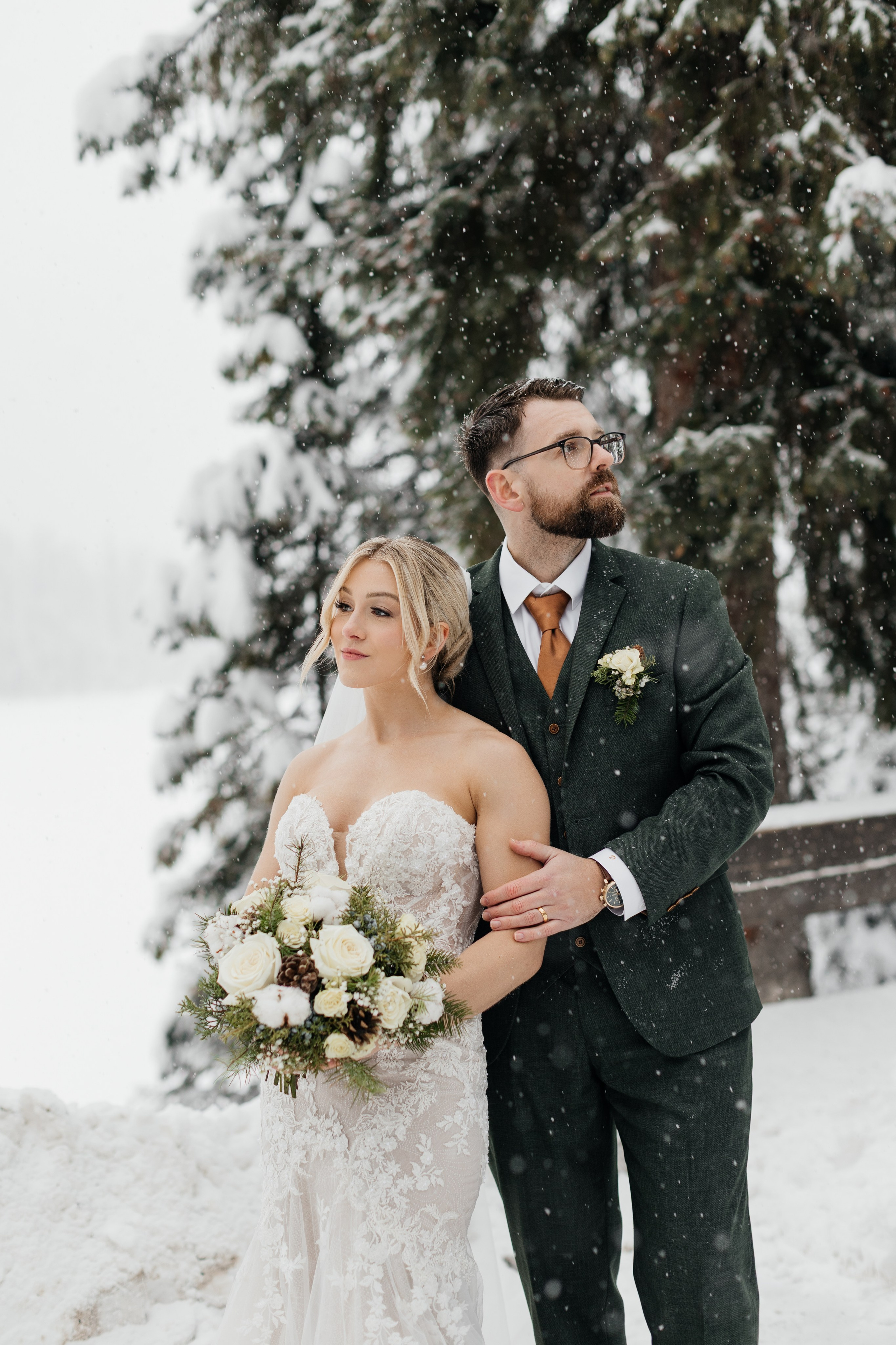 Winter wedding. Emerald lake lodge. Affordable Photographer in Calgary — Tetiana Shuhai