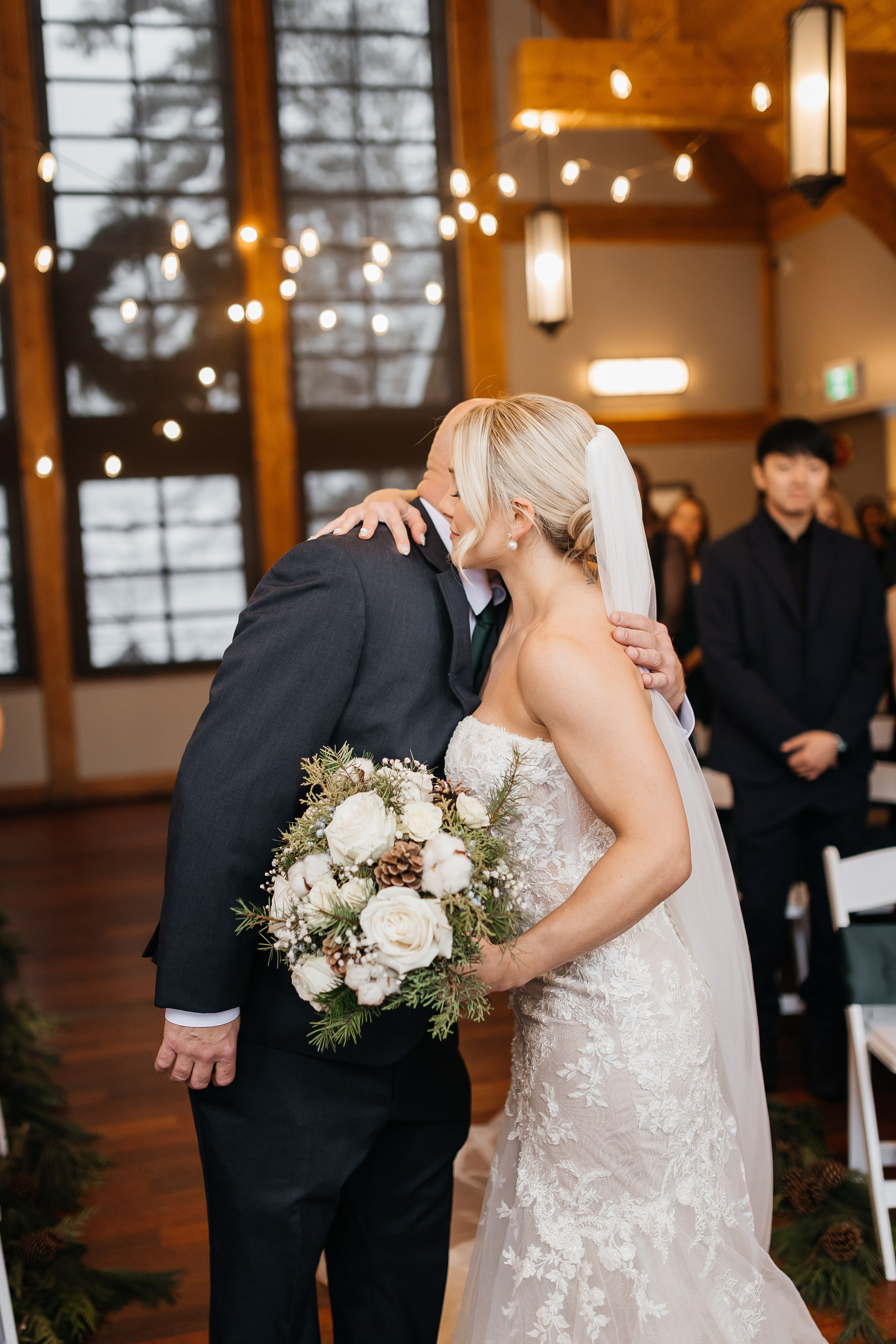 Winter wedding. Emerald lake lodge. Affordable Photographer in Calgary — Tetiana Shuhai