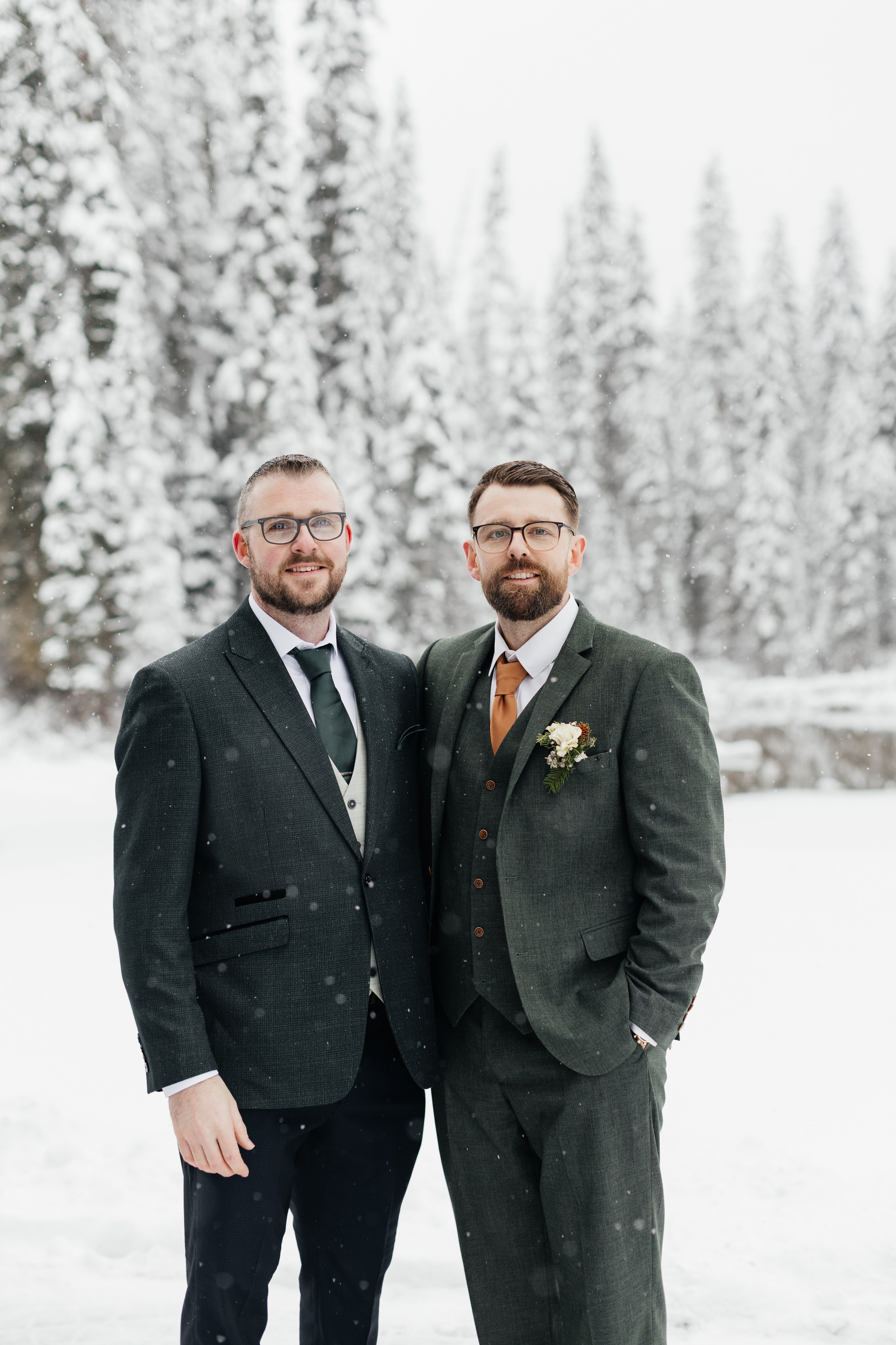 Winter wedding. Emerald lake lodge. Affordable Photographer in Calgary — Tetiana Shuhai