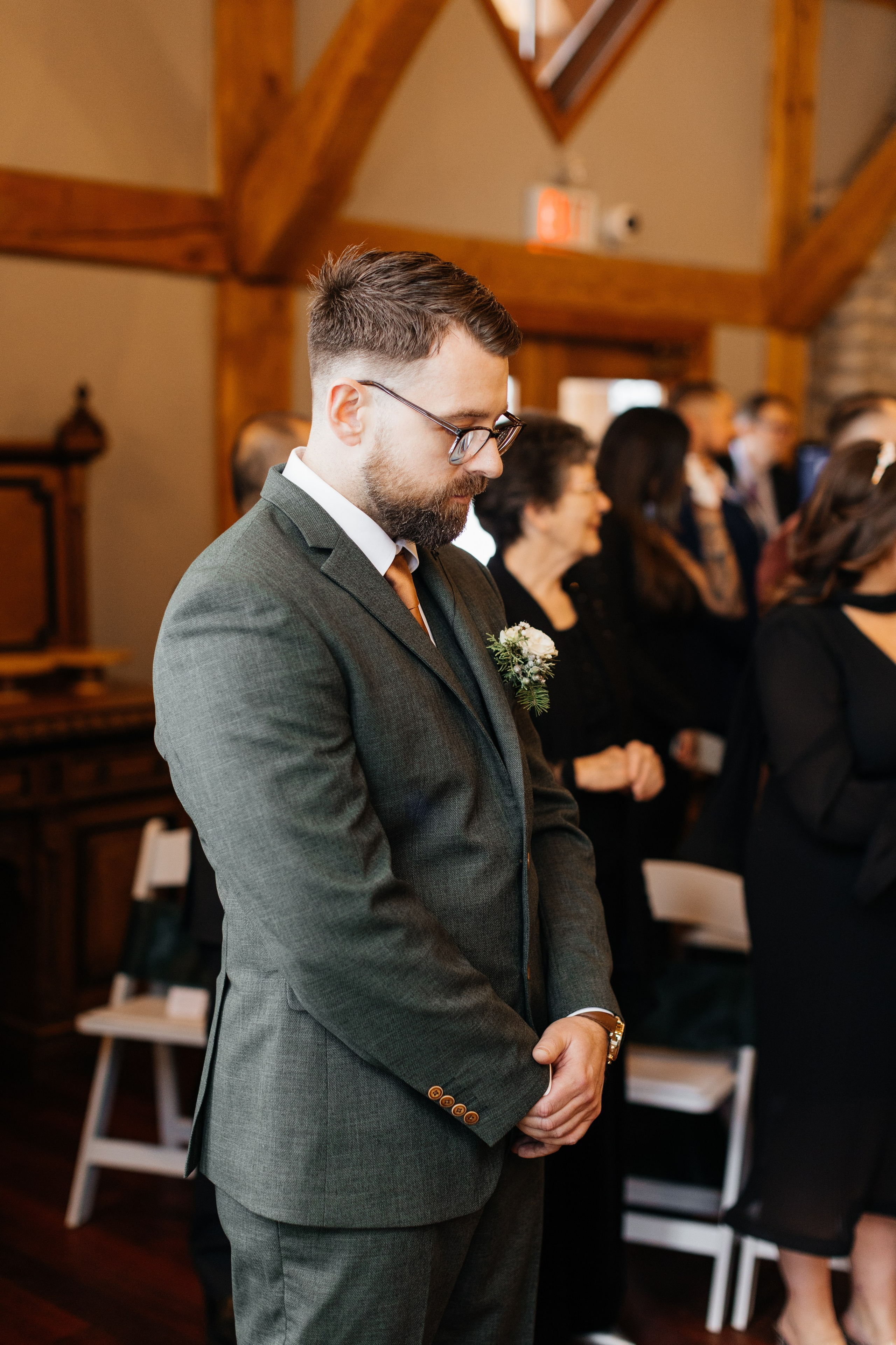 Winter wedding. Emerald lake lodge. Affordable Photographer in Calgary — Tetiana Shuhai