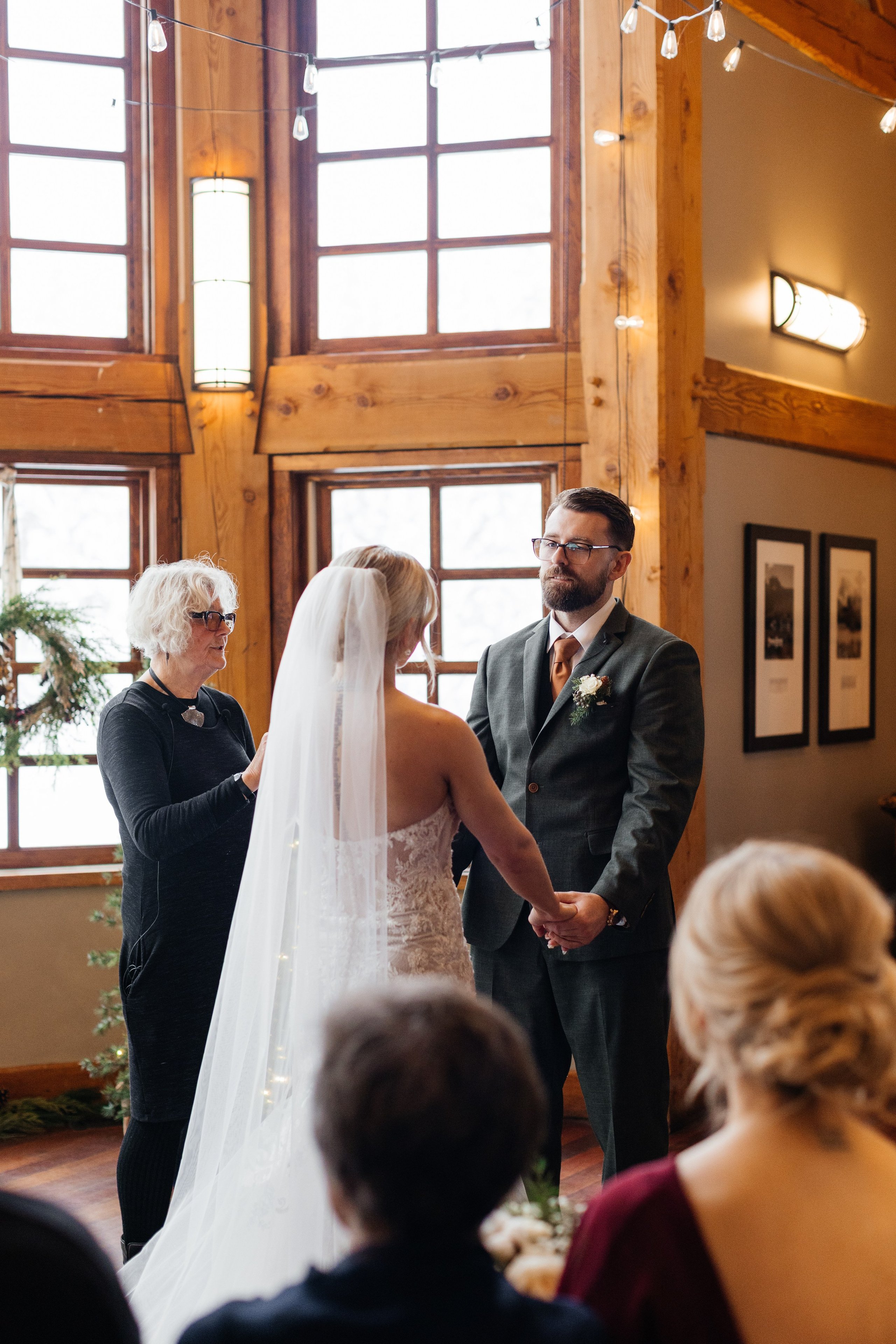 Winter wedding. Emerald lake lodge. Affordable Photographer in Calgary — Tetiana Shuhai