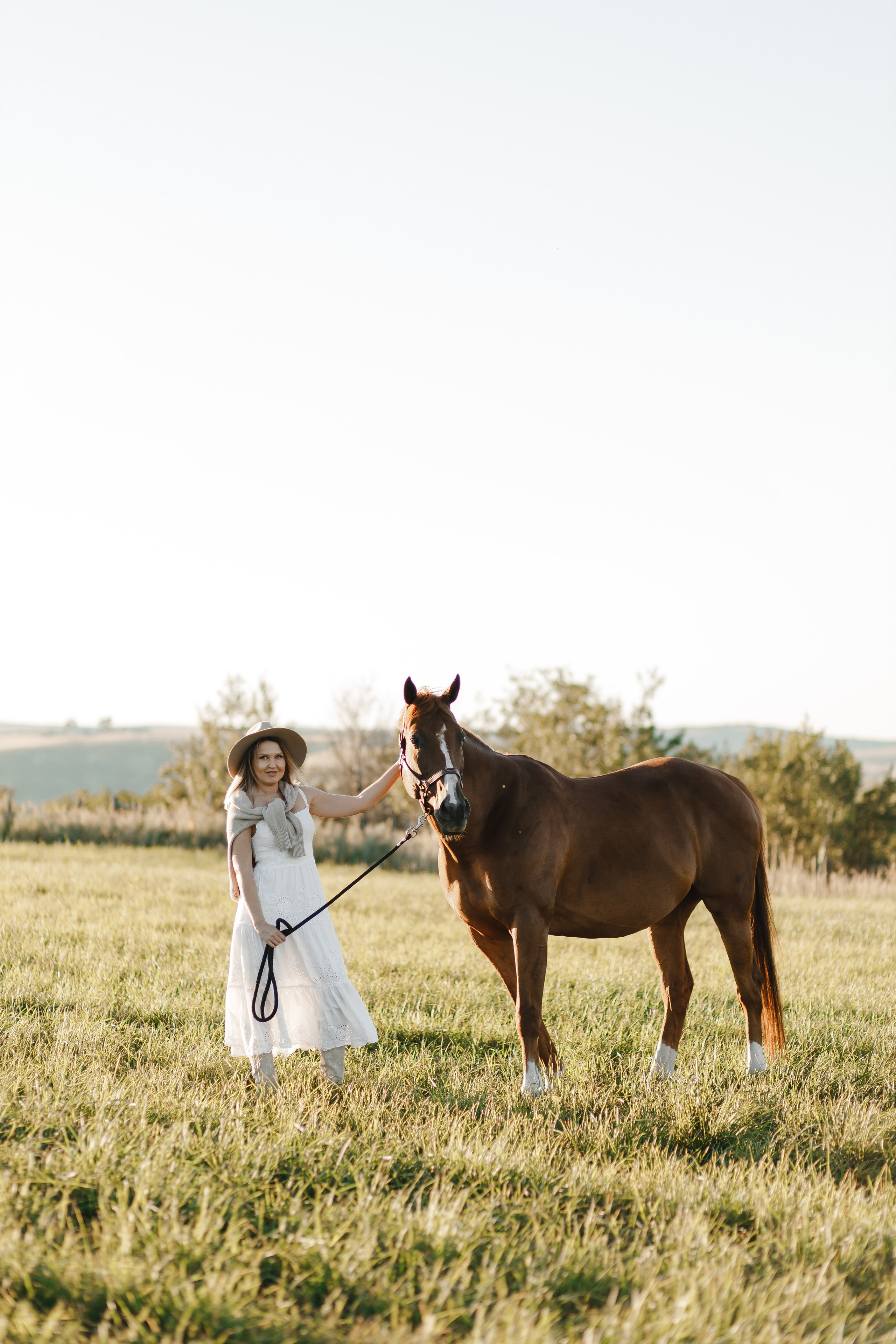 Maria. Sunset photoshoot with hourse