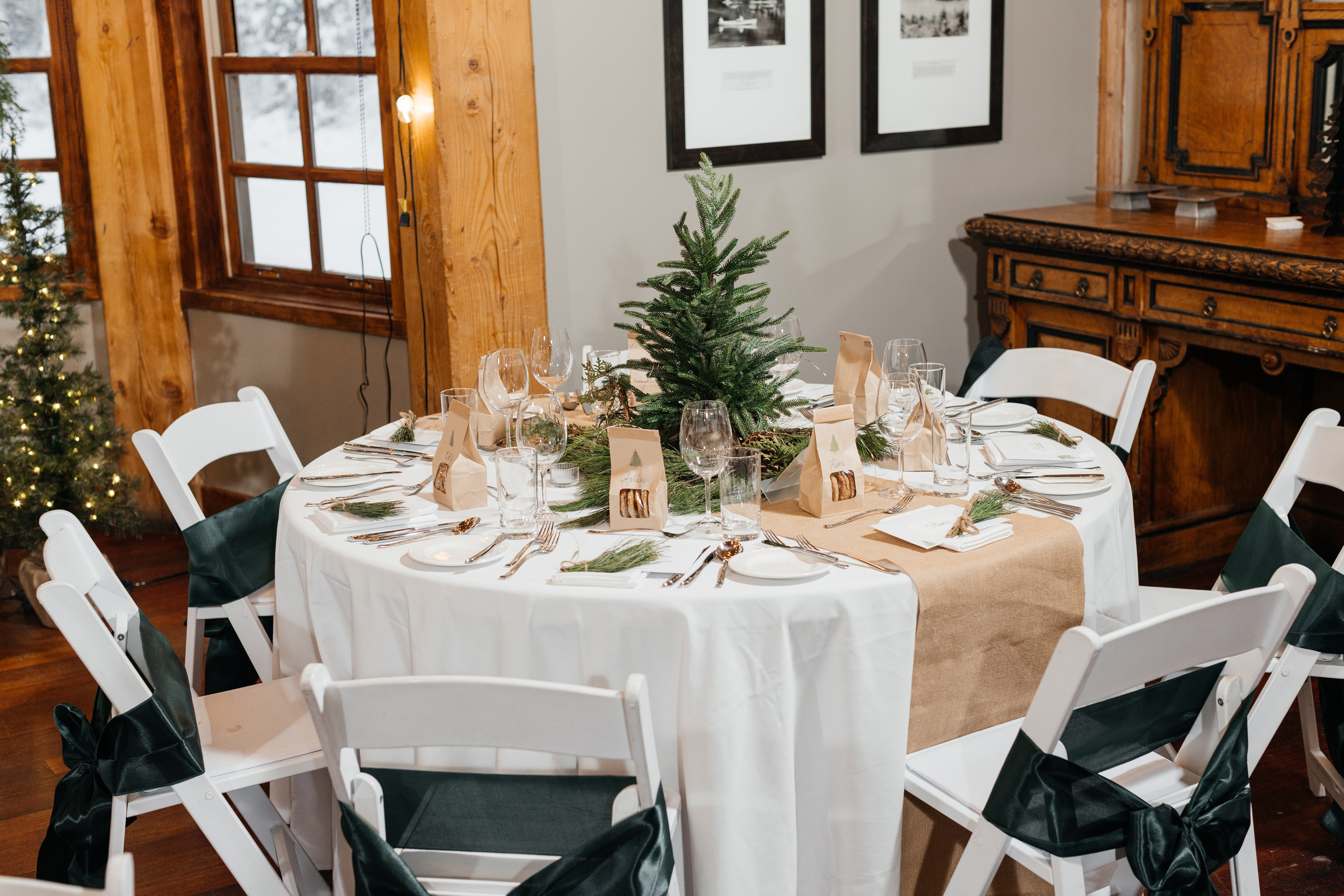 Winter wedding. Emerald lake lodge. Affordable Photographer in Calgary — Tetiana Shuhai