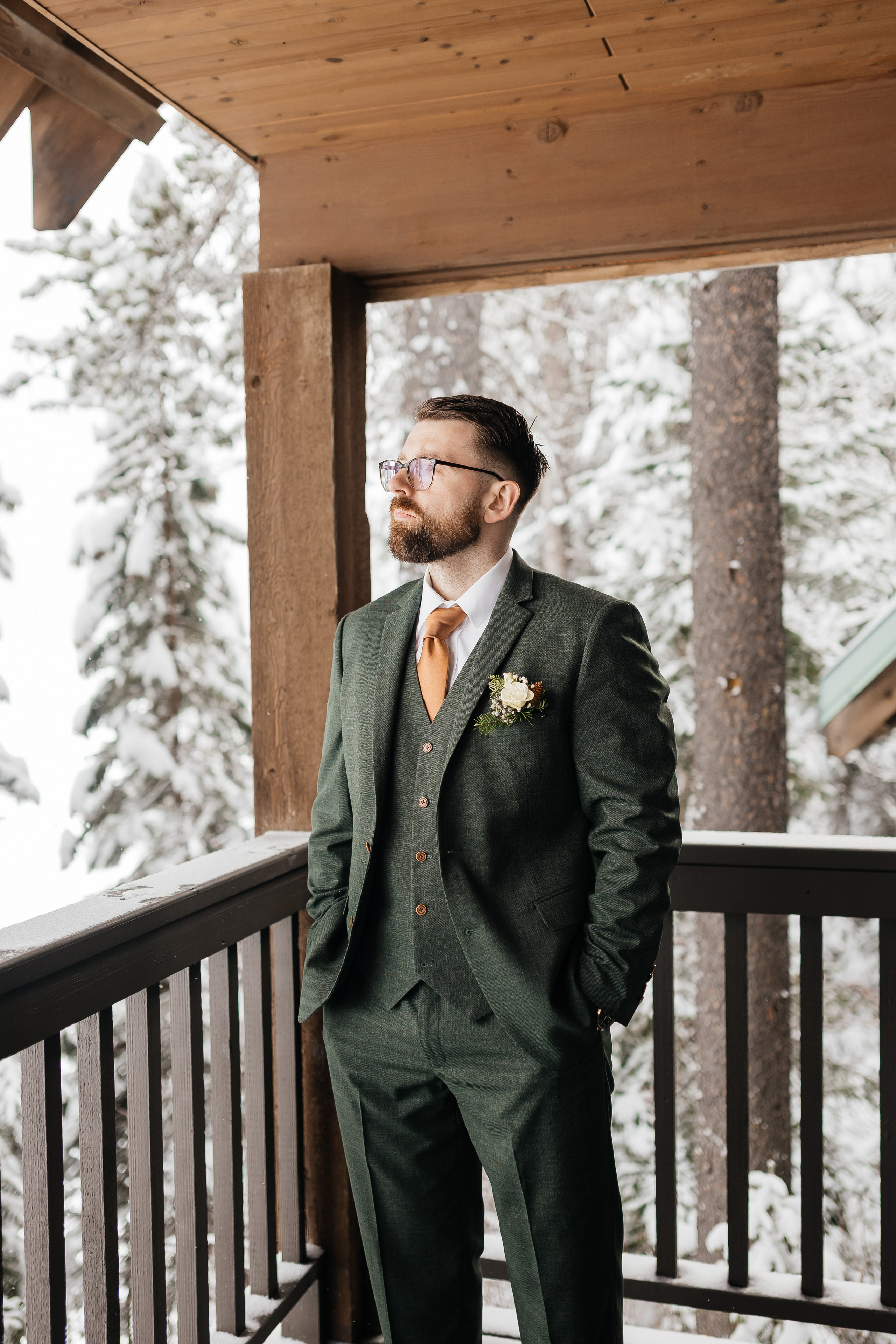 Winter wedding. Emerald lake lodge. Affordable Photographer in Calgary — Tetiana Shuhai