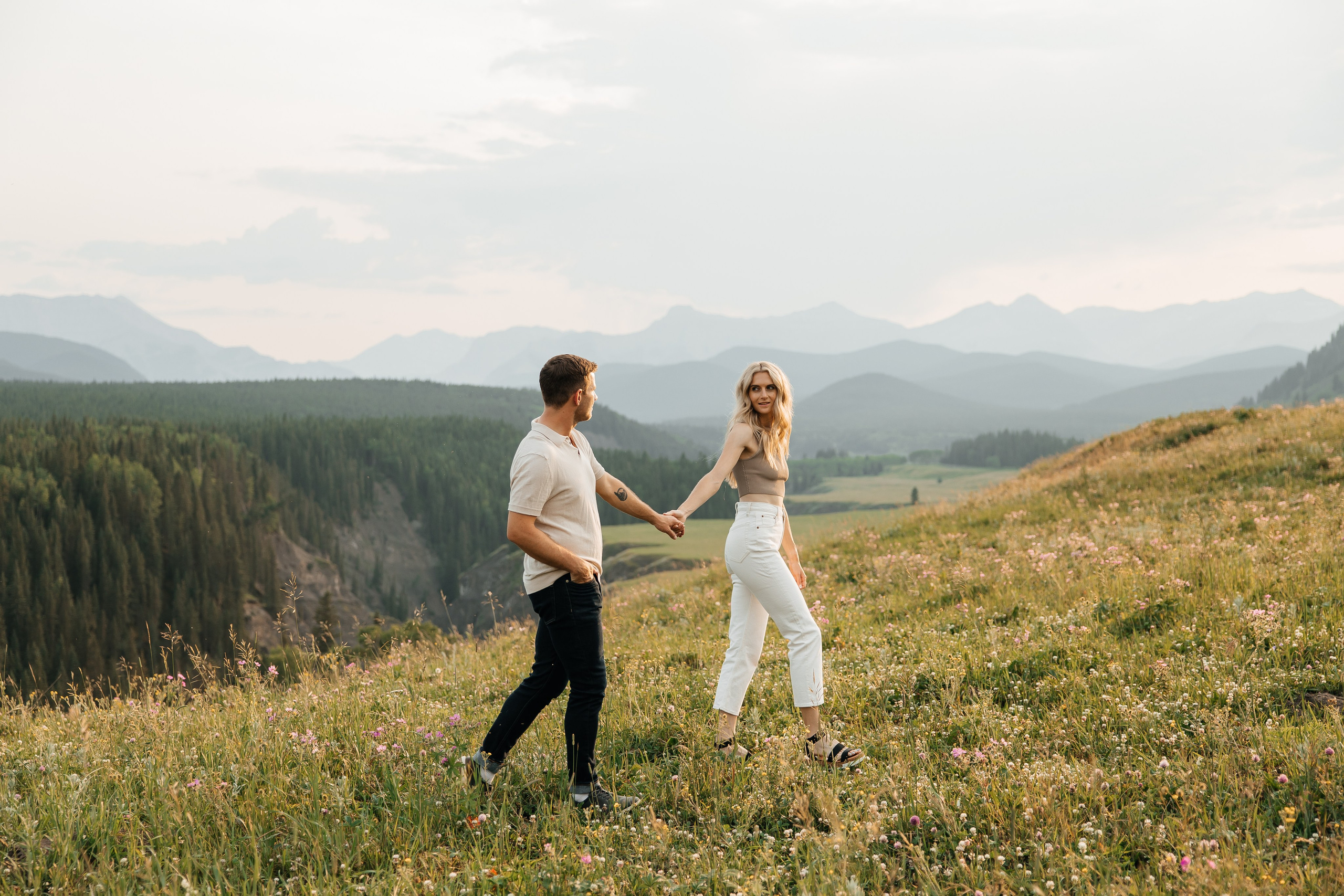 Top 7 Best Photoshoot Locations in Banff and Canmore for Families, Engagements, and Weddings