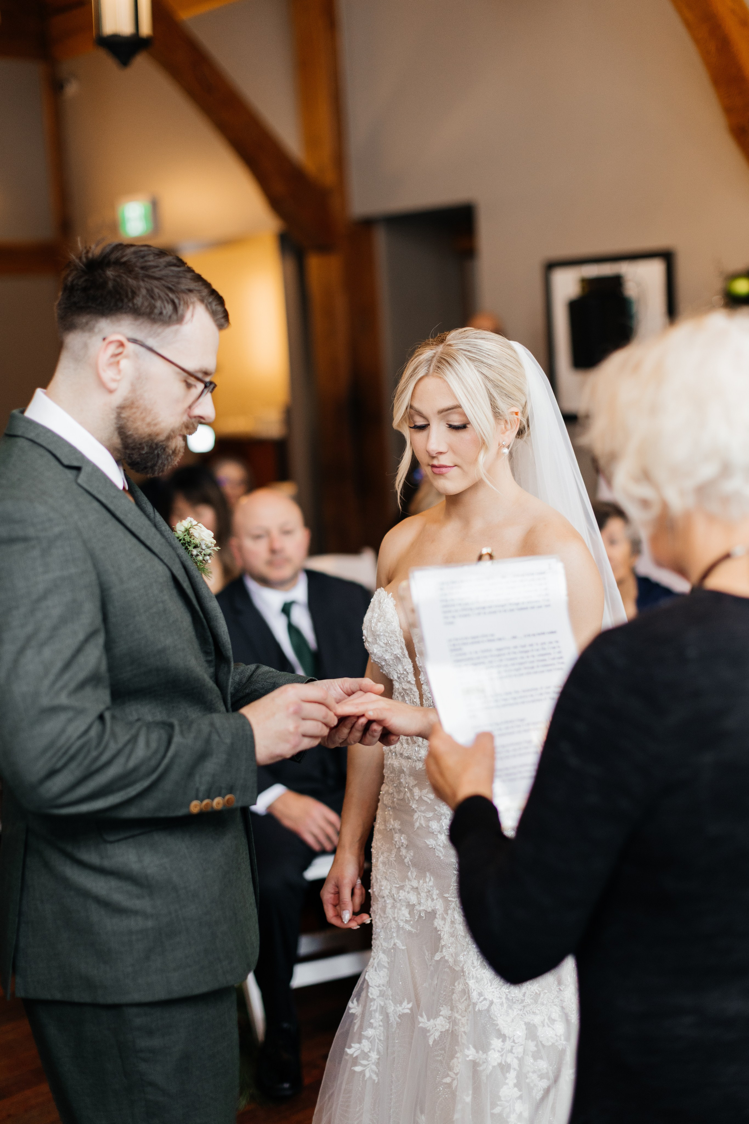 Winter wedding. Emerald lake lodge. Affordable Photographer in Calgary — Tetiana Shuhai