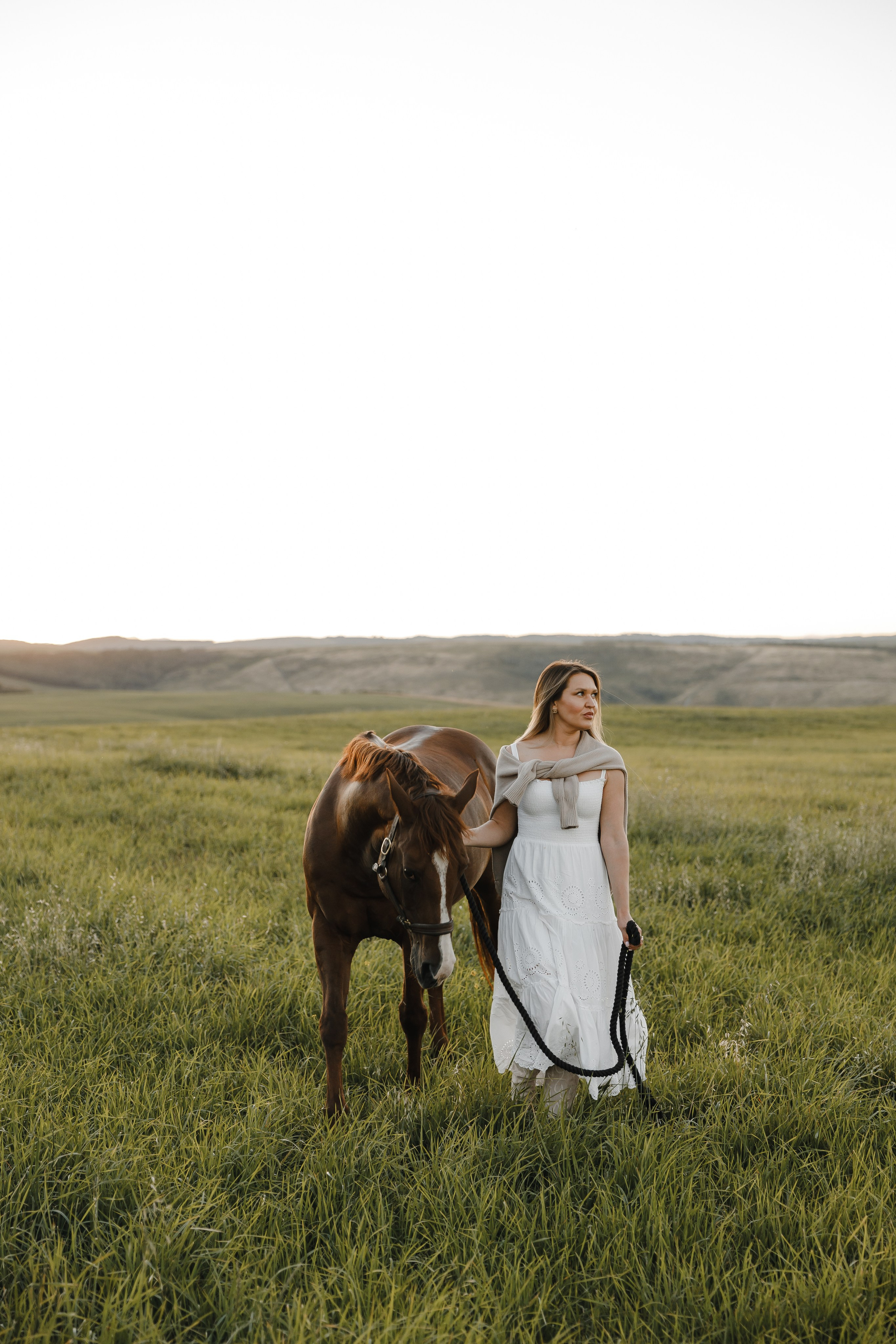 Maria. Sunset photoshoot with hourse