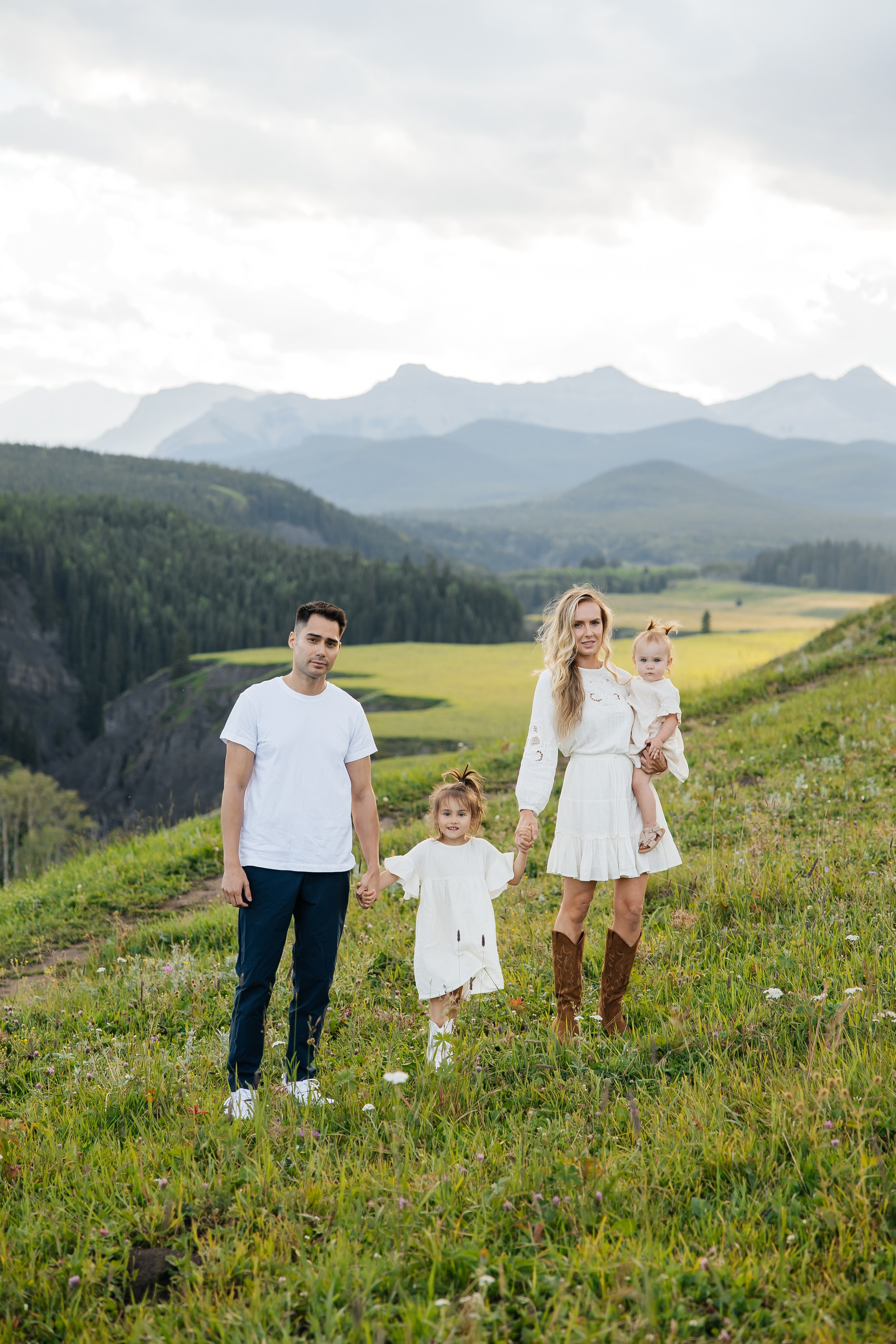 Family. Bighorh lookout