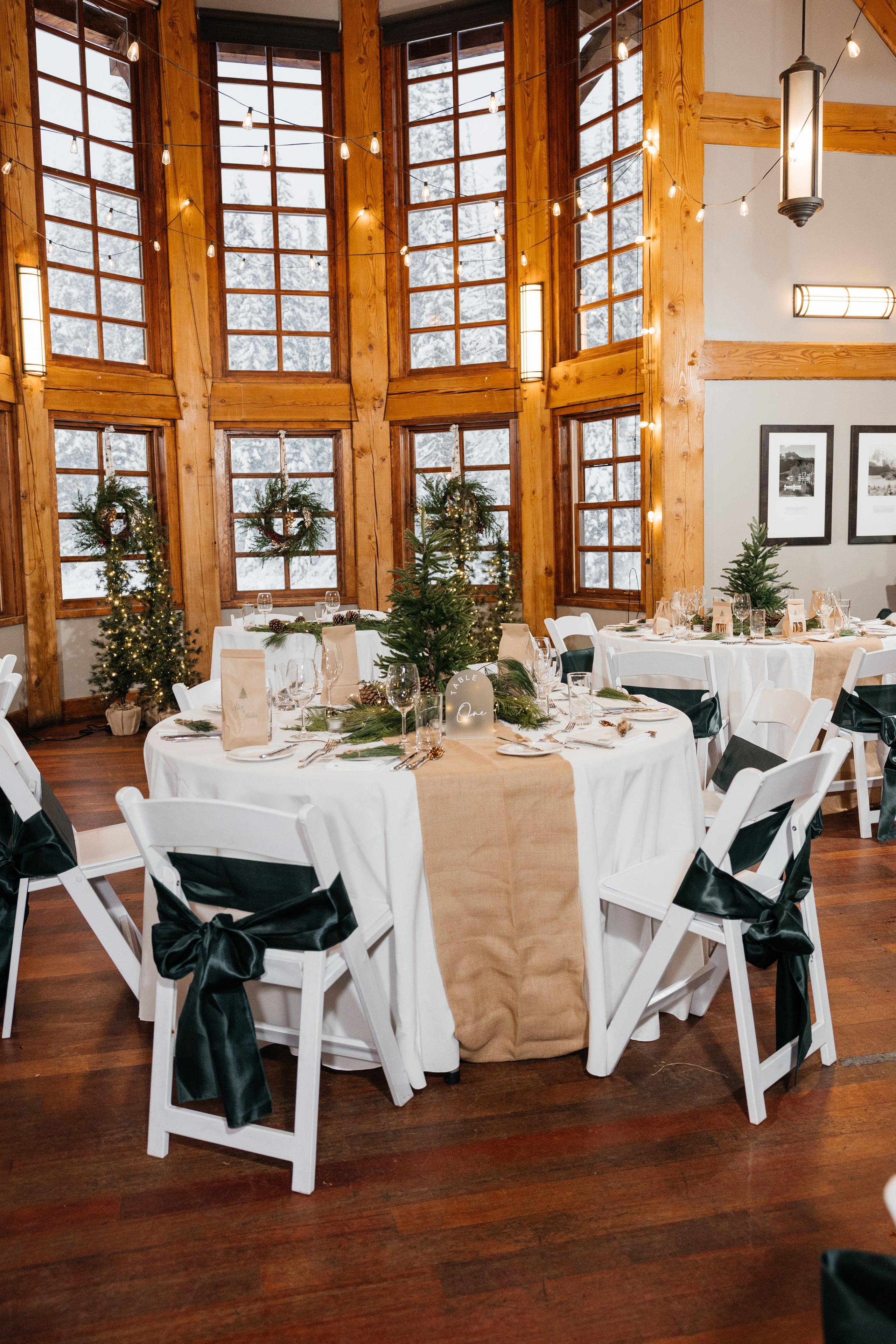 Winter wedding. Emerald lake lodge. Affordable Photographer in Calgary — Tetiana Shuhai