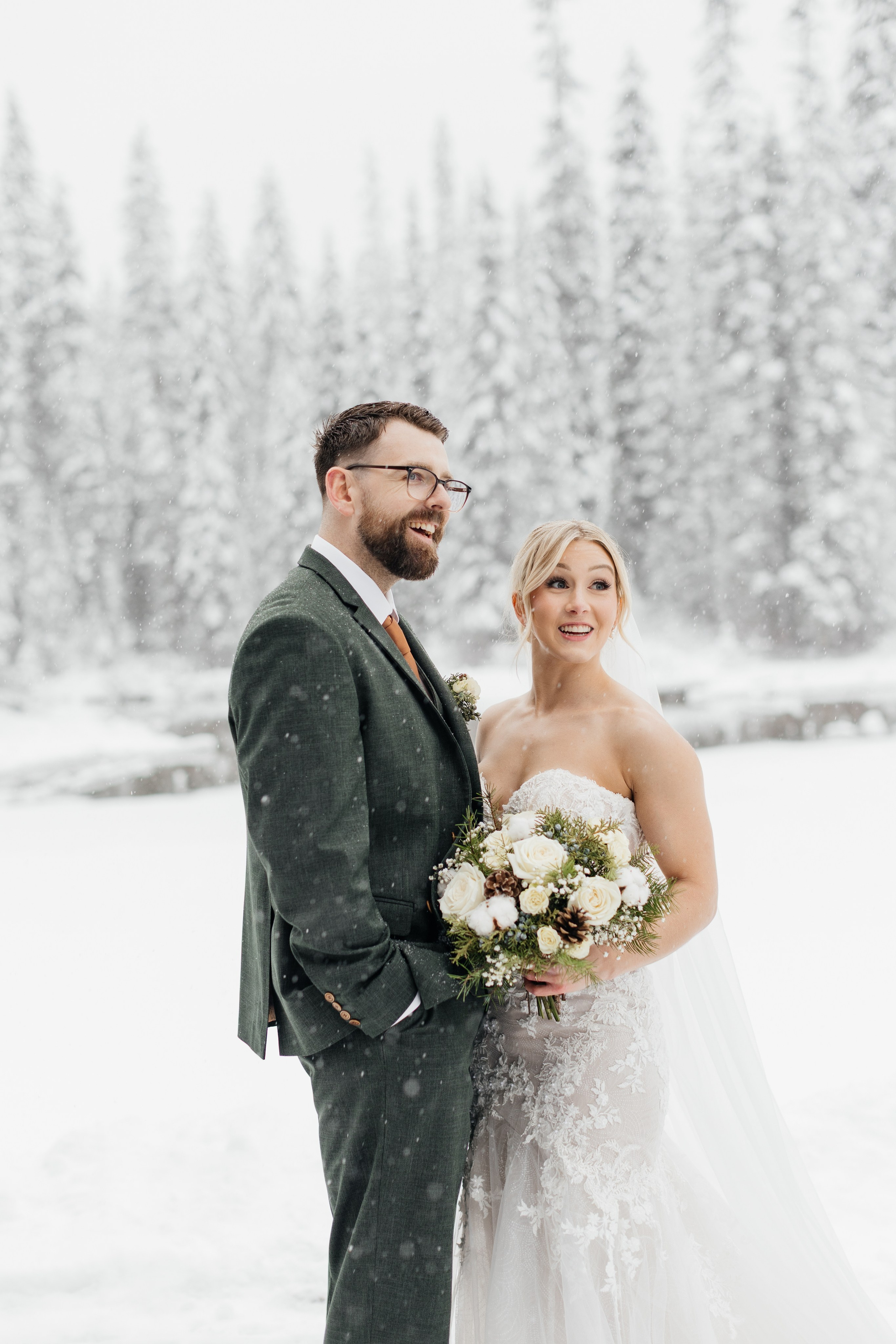 Winter wedding. Emerald lake lodge. Affordable Photographer in Calgary — Tetiana Shuhai