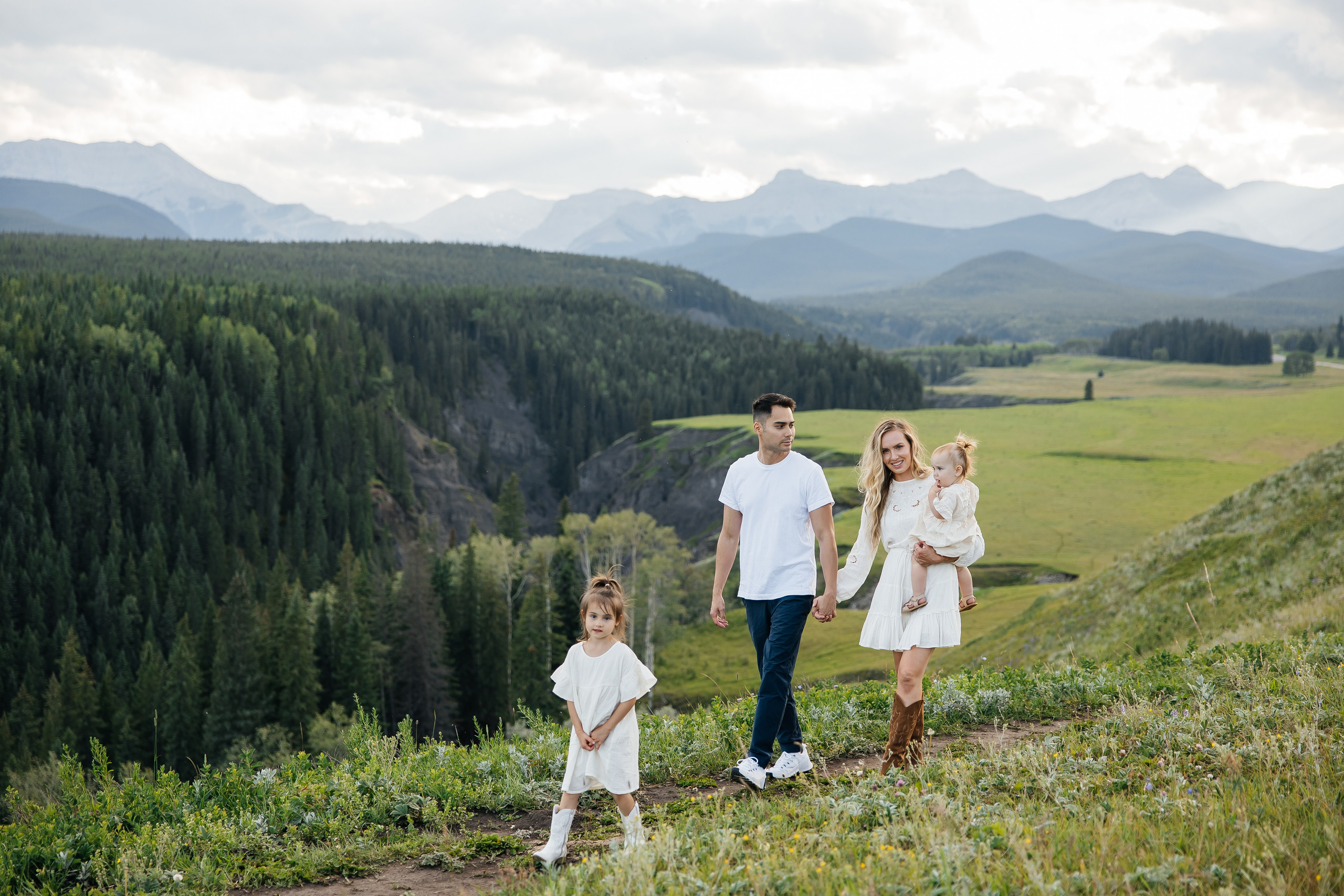 Family. Bighorh lookout