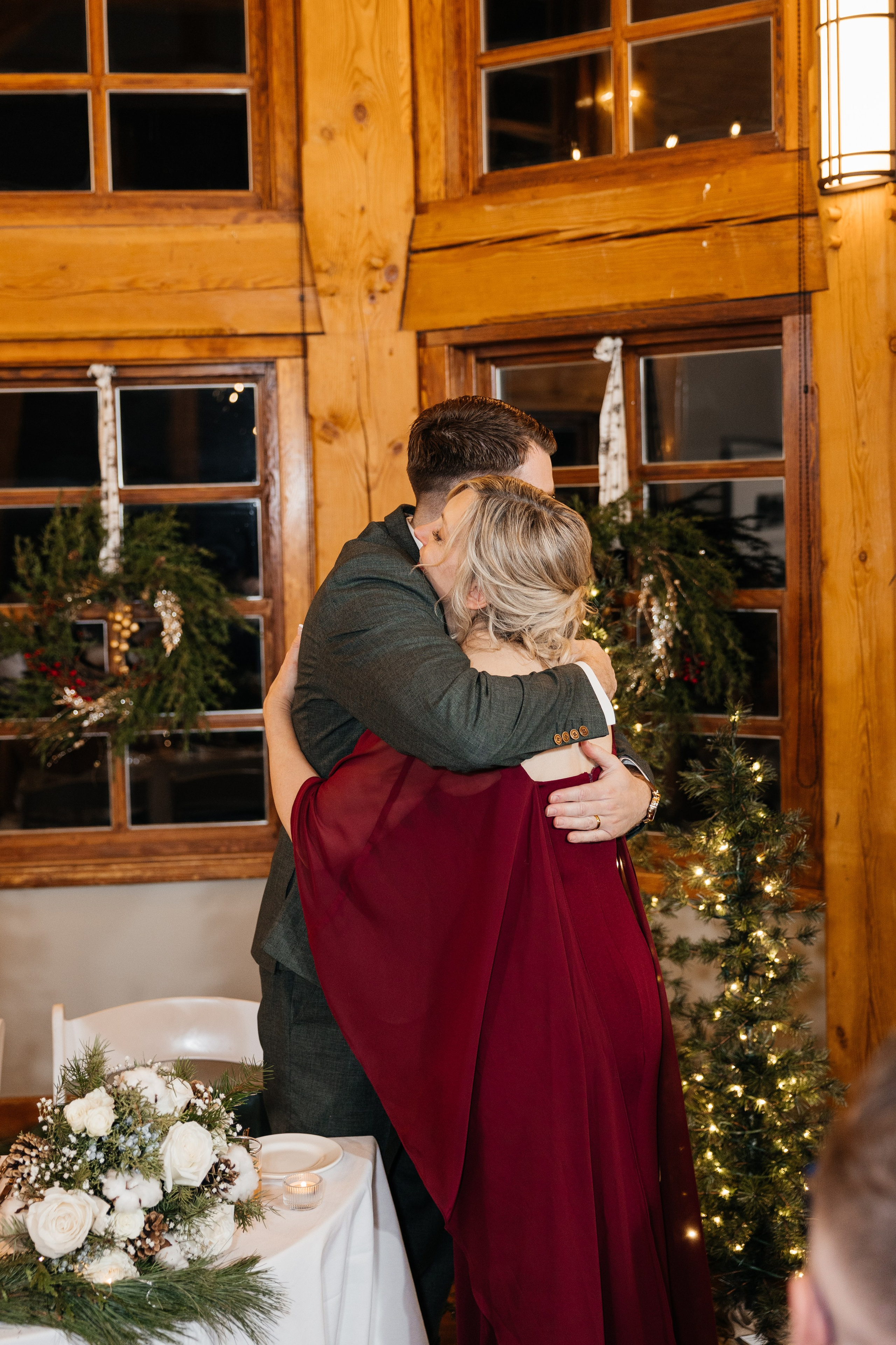 Winter wedding. Emerald lake lodge. Affordable Photographer in Calgary — Tetiana Shuhai