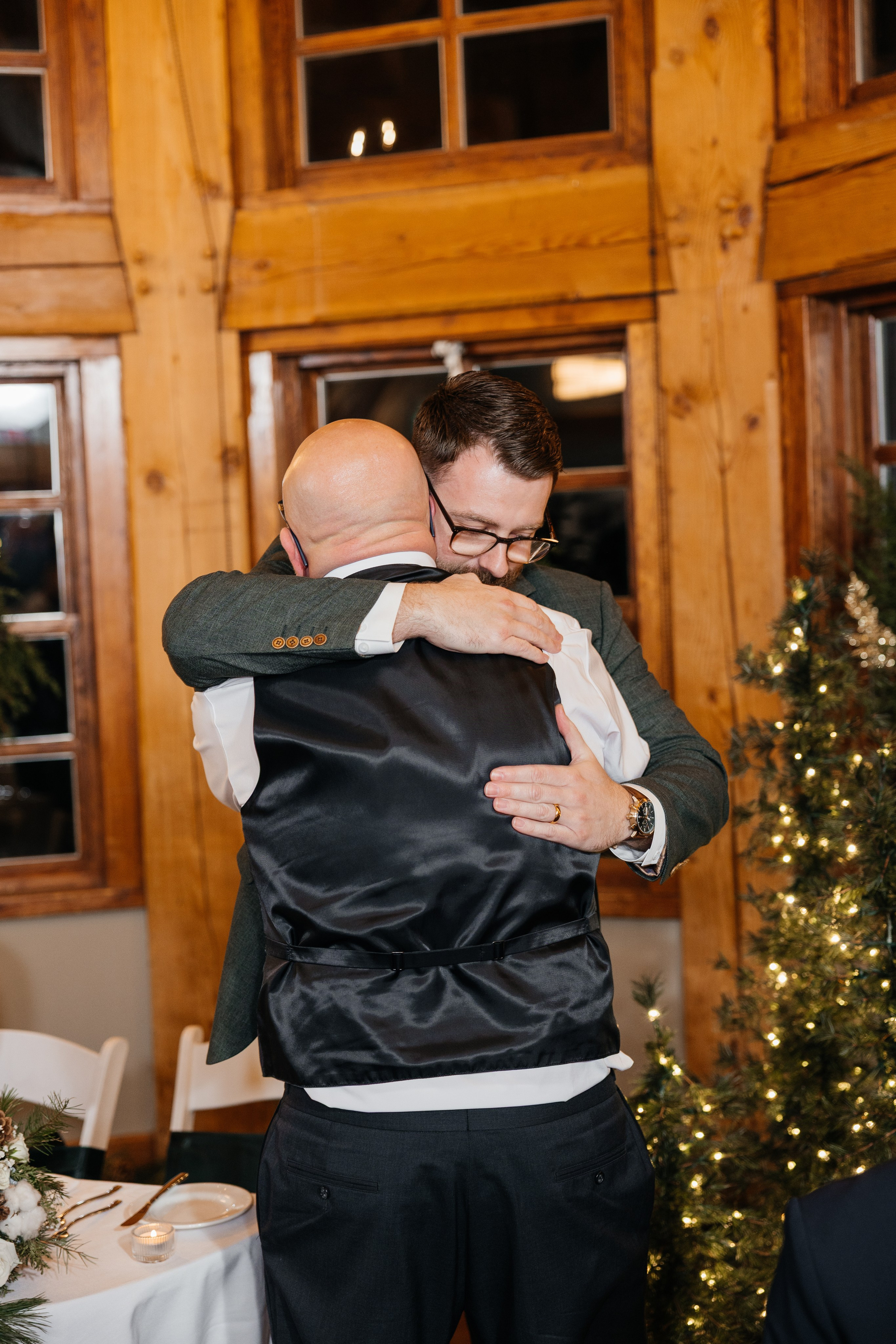 Winter wedding. Emerald lake lodge. Affordable Photographer in Calgary — Tetiana Shuhai