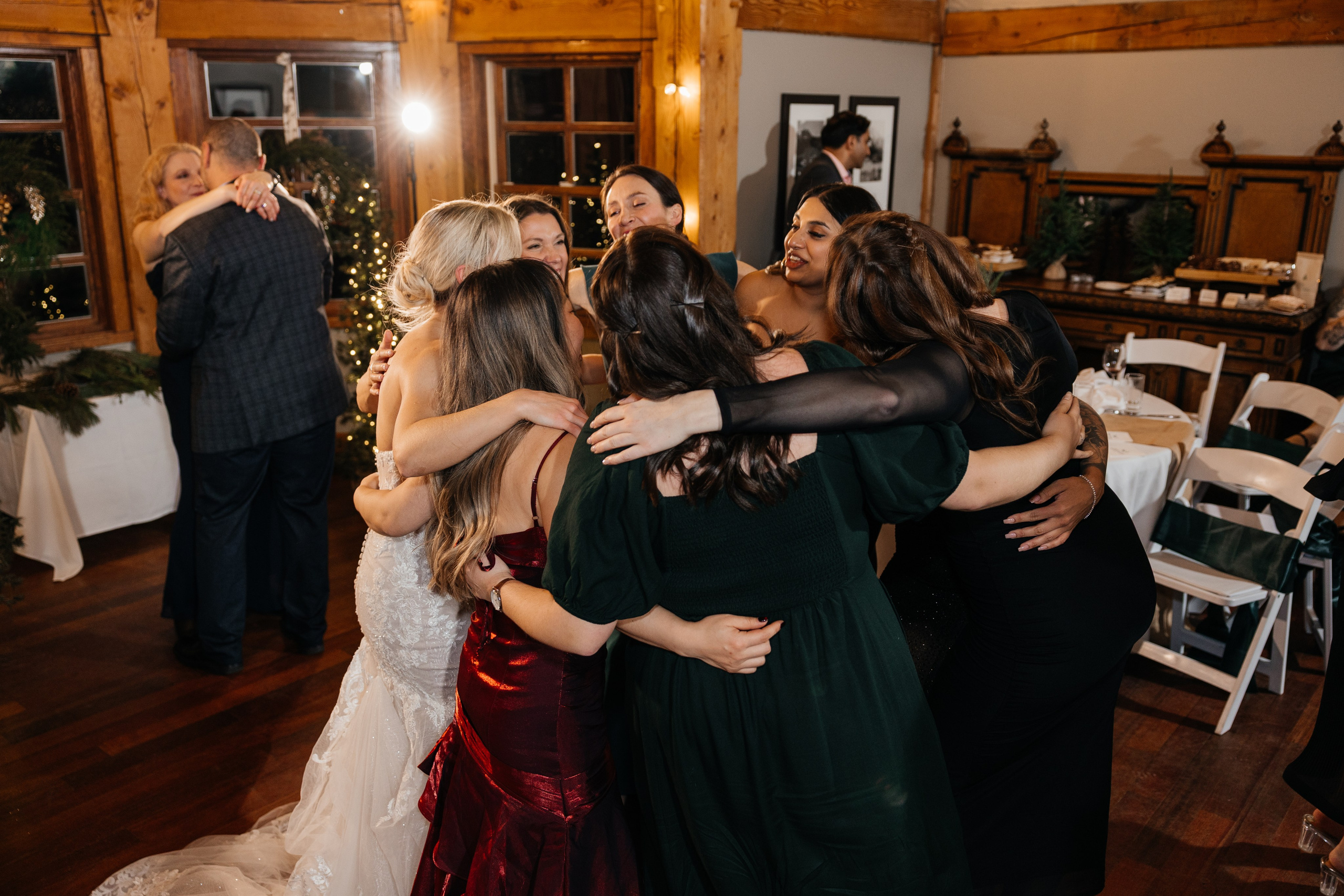 Winter wedding. Emerald lake lodge. Affordable Photographer in Calgary — Tetiana Shuhai