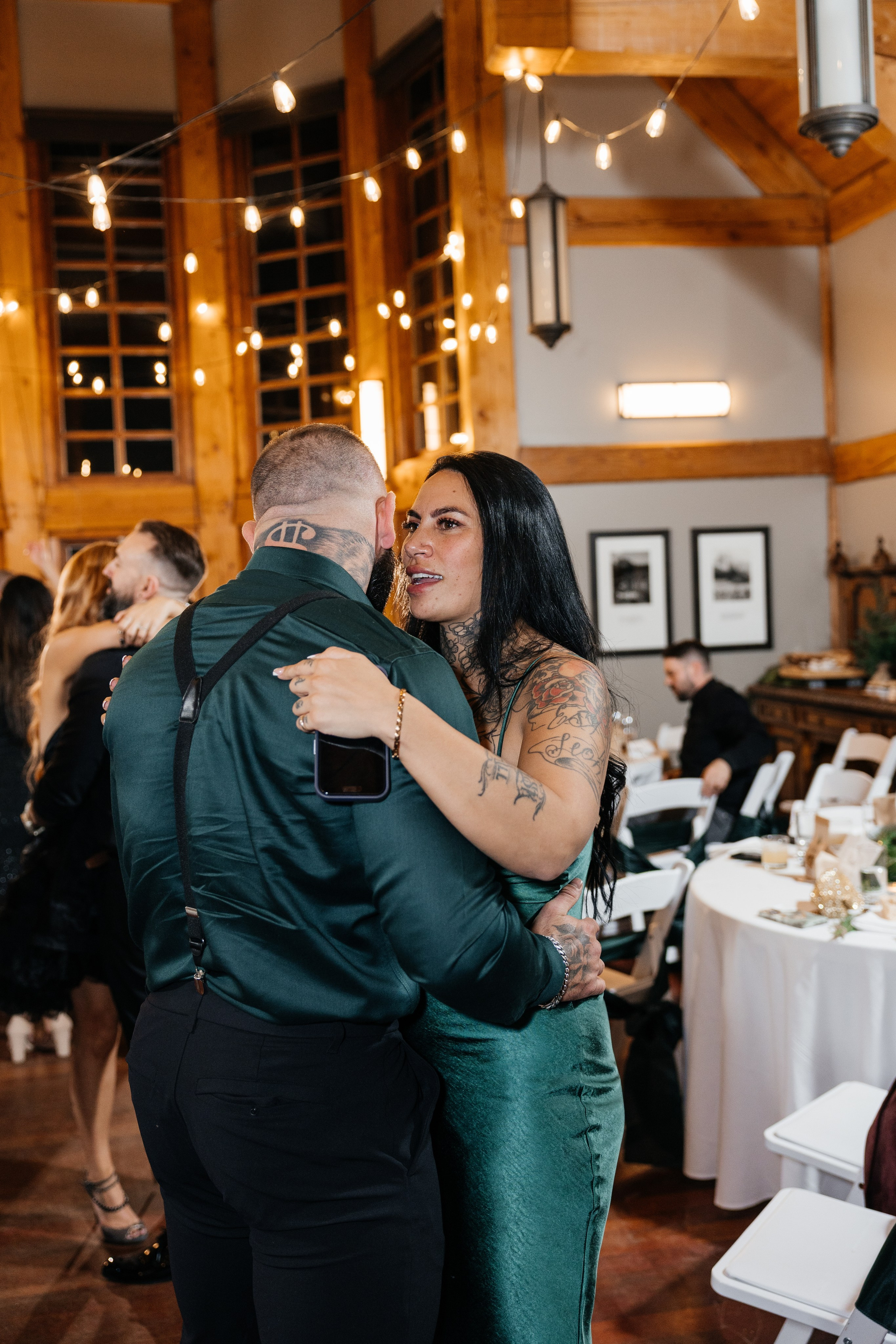 Winter wedding. Emerald lake lodge. Affordable Photographer in Calgary — Tetiana Shuhai