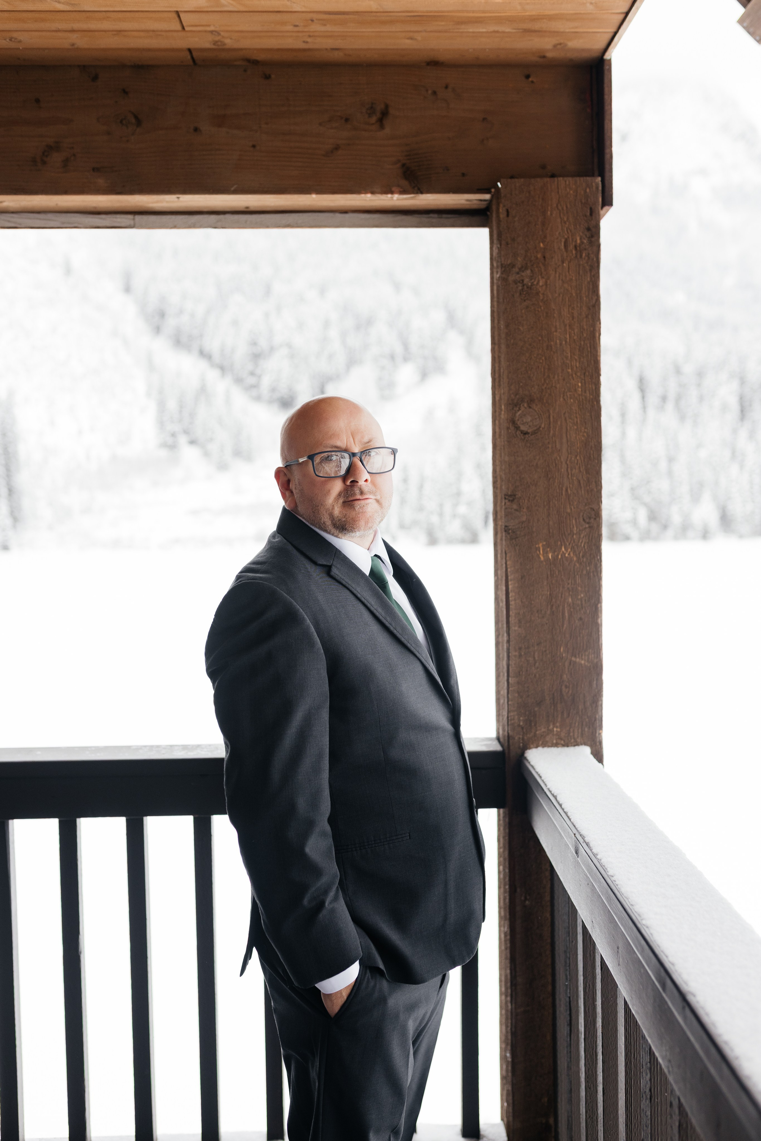 Winter wedding. Emerald lake lodge. Affordable Photographer in Calgary — Tetiana Shuhai