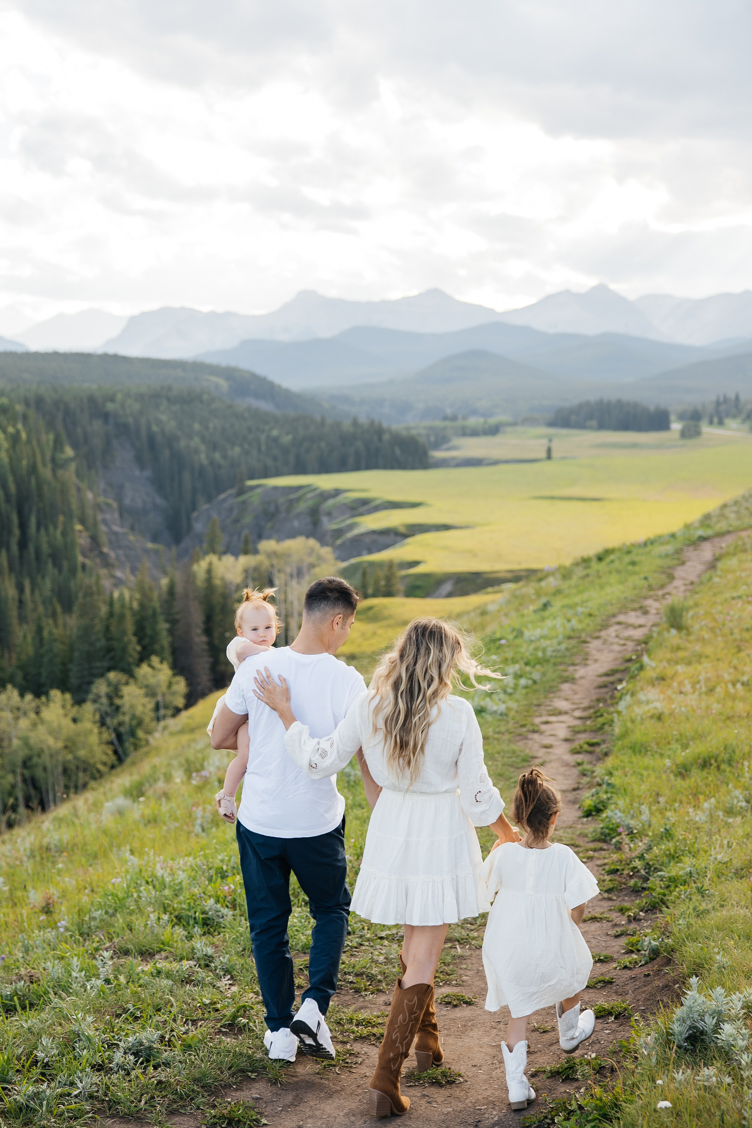Family. Bighorh lookout
