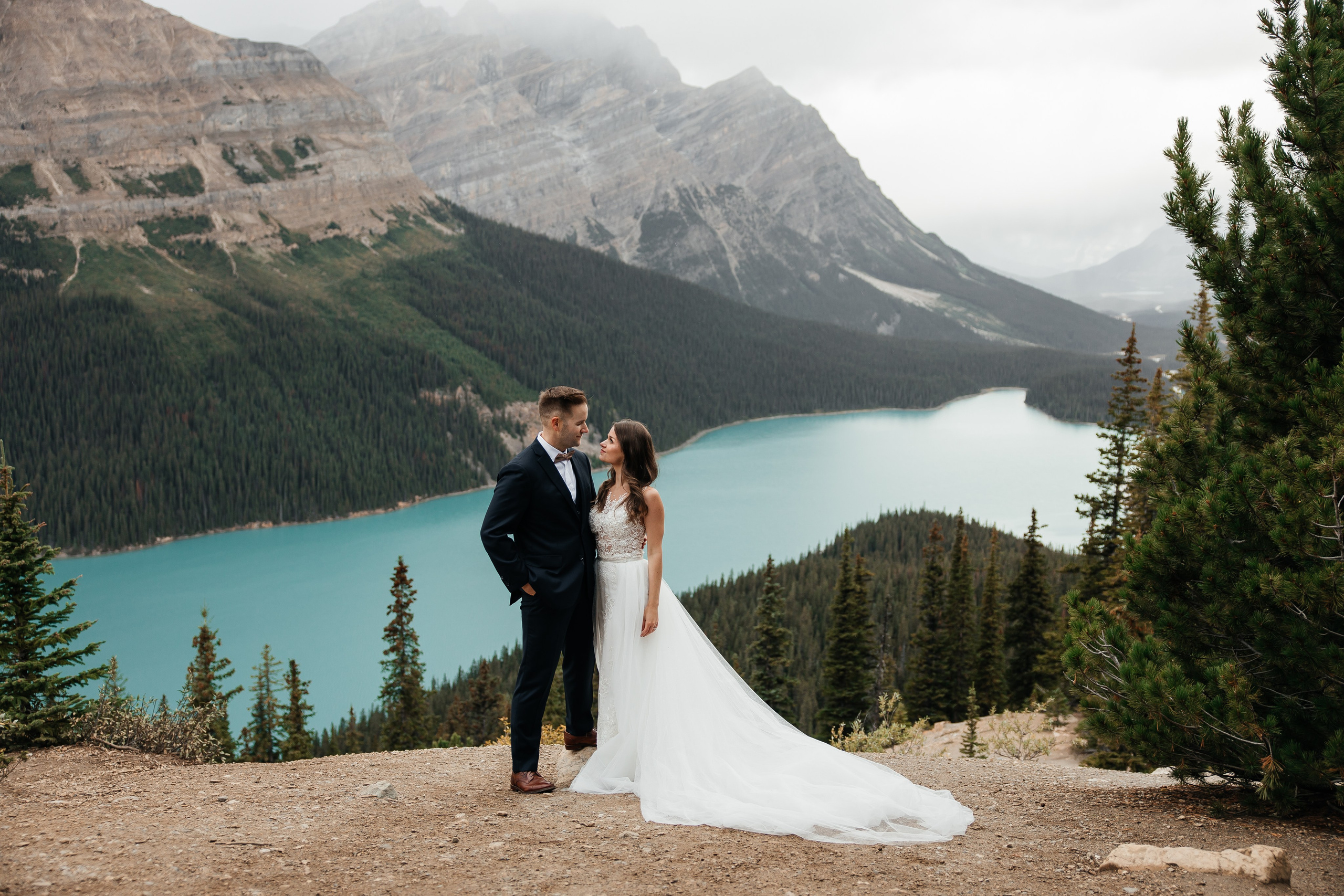 Top 7 Best Photoshoot Locations in Banff and Canmore for Families, Engagements, and Weddings