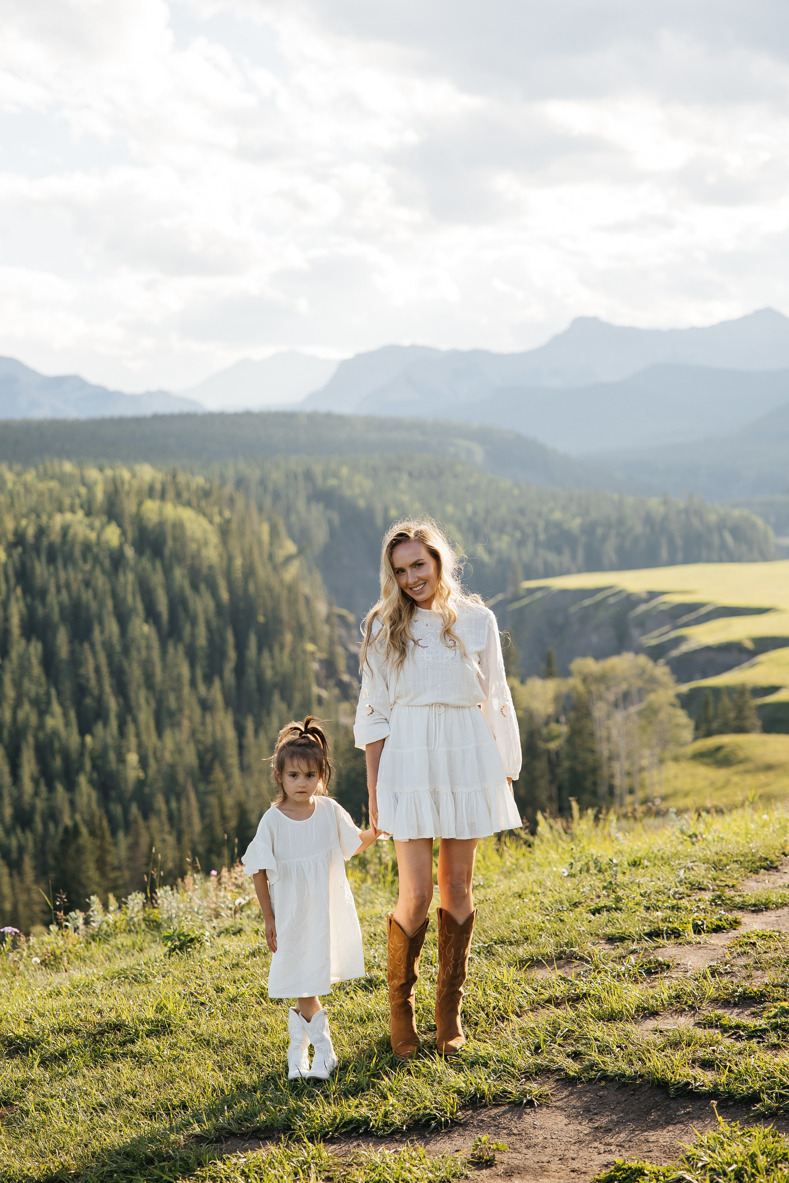Family. Bighorh lookout