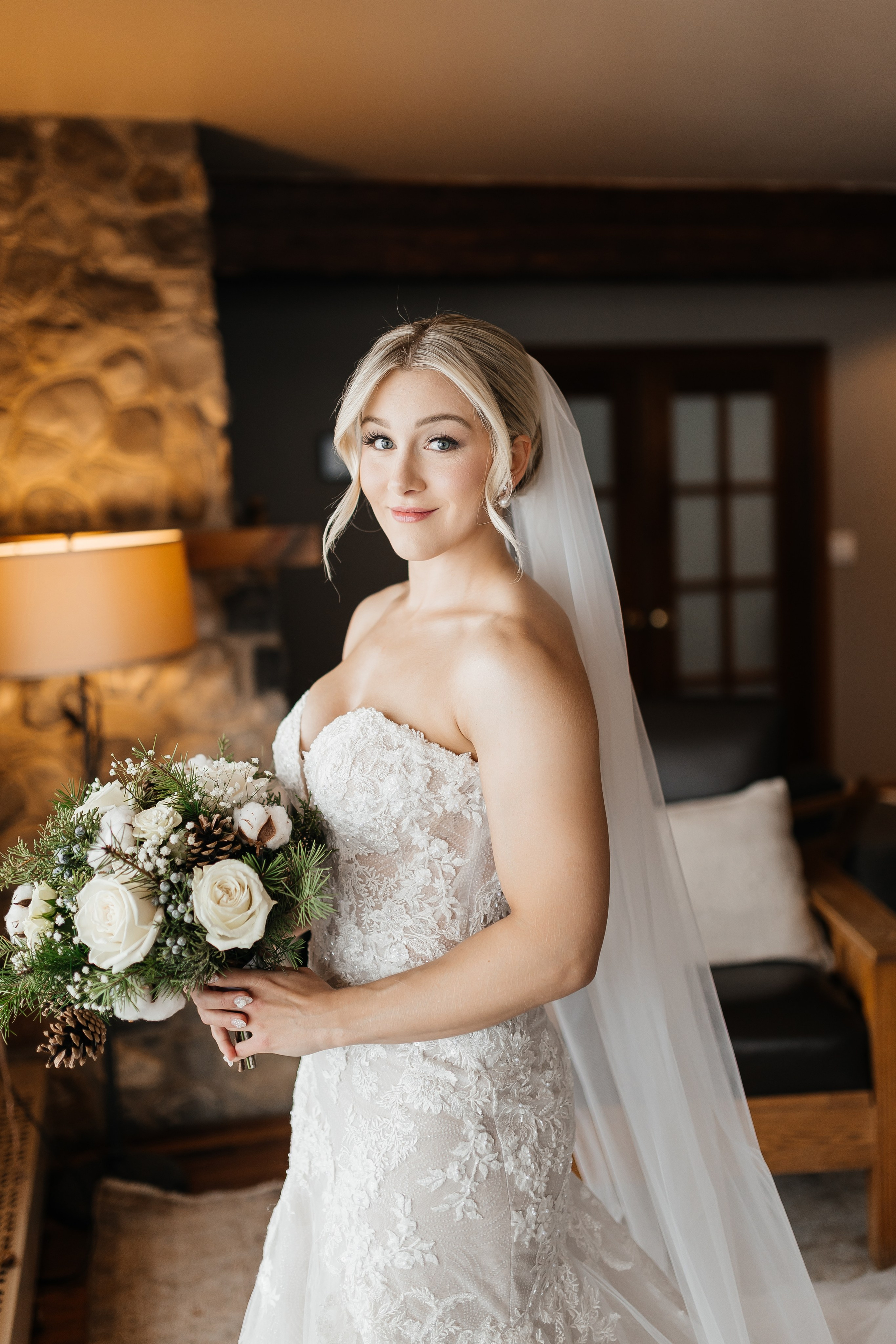 Winter wedding. Emerald lake lodge. Affordable Photographer in Calgary — Tetiana Shuhai