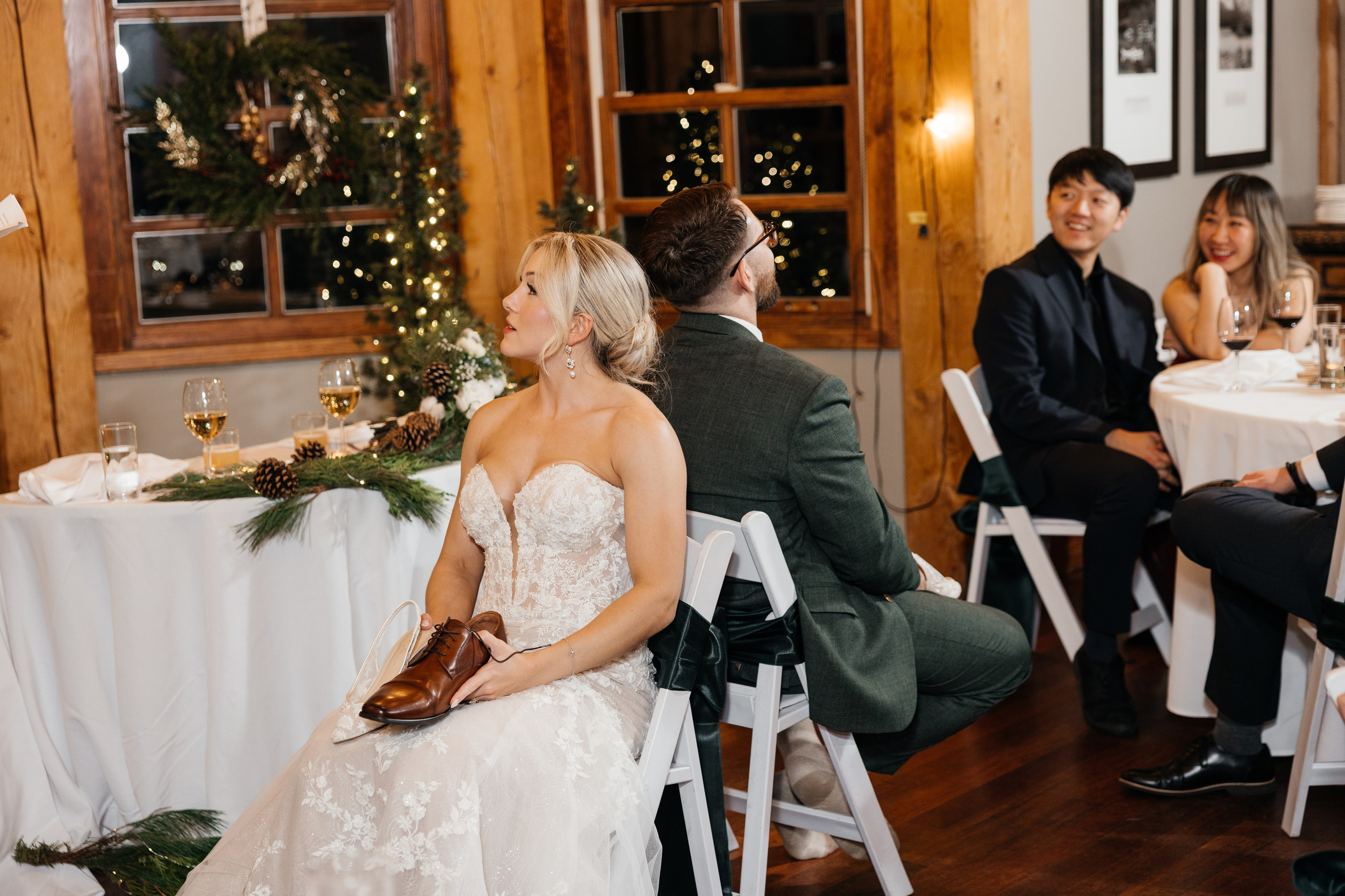 Winter wedding. Emerald lake lodge. Affordable Photographer in Calgary — Tetiana Shuhai