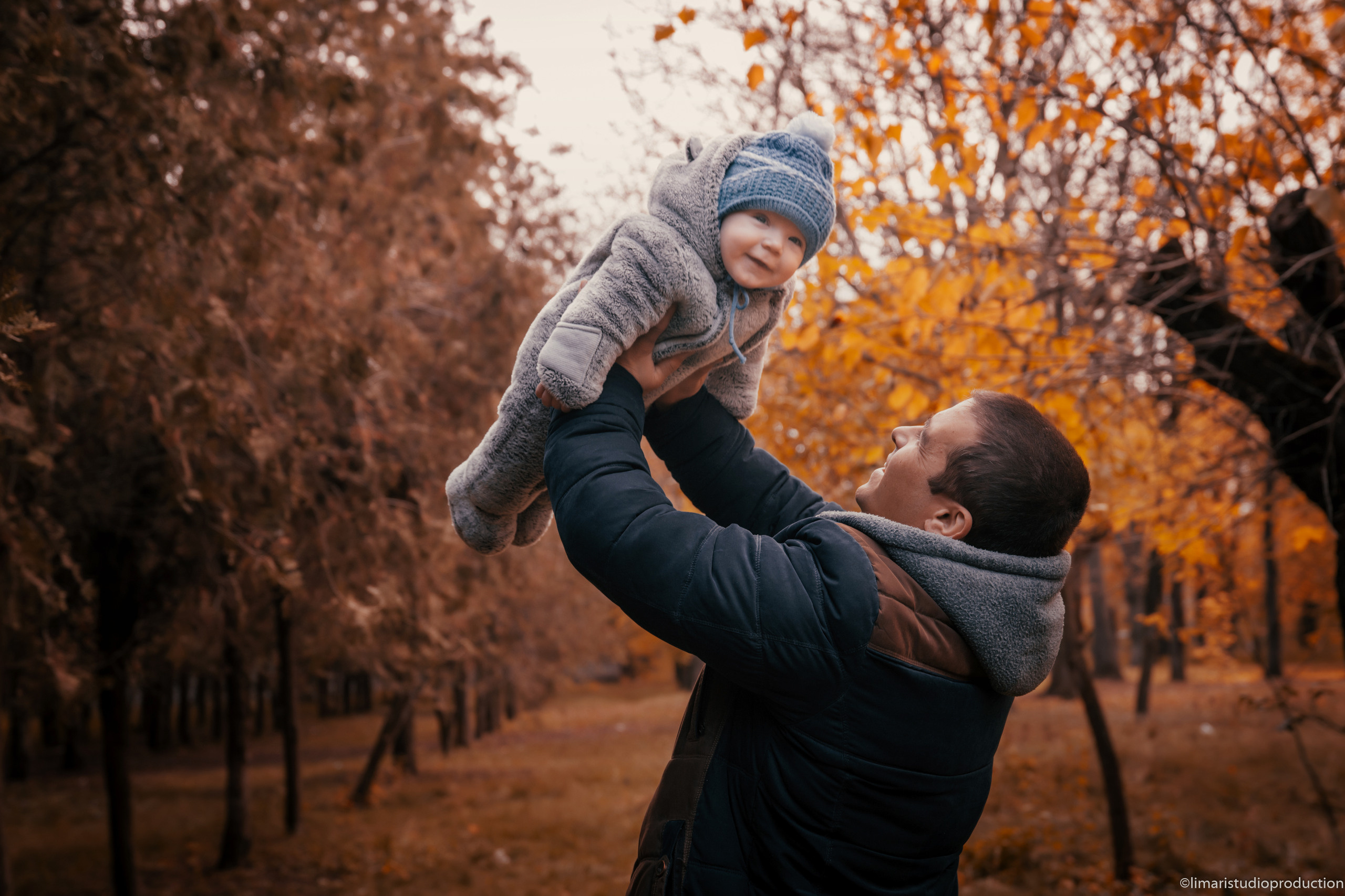 Кирилл, Богдан и их родители). Фото видео в молдове