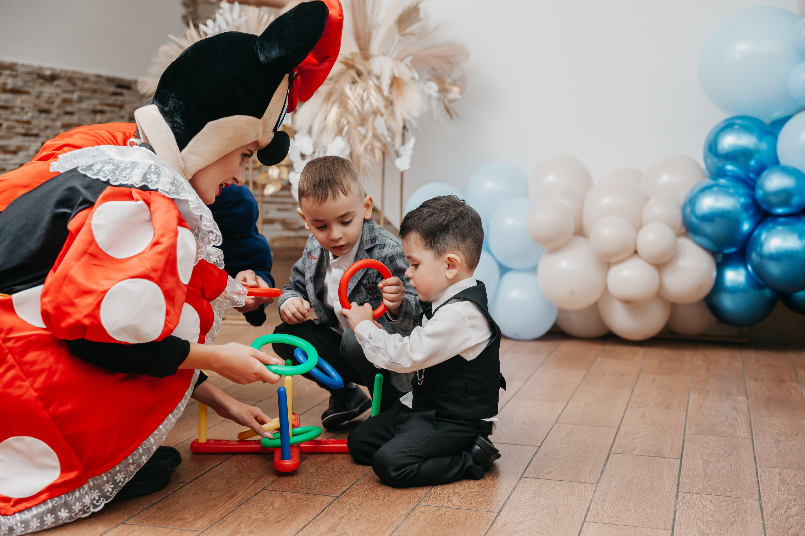 Кумэтрия Доминика. Фото видео в молдове