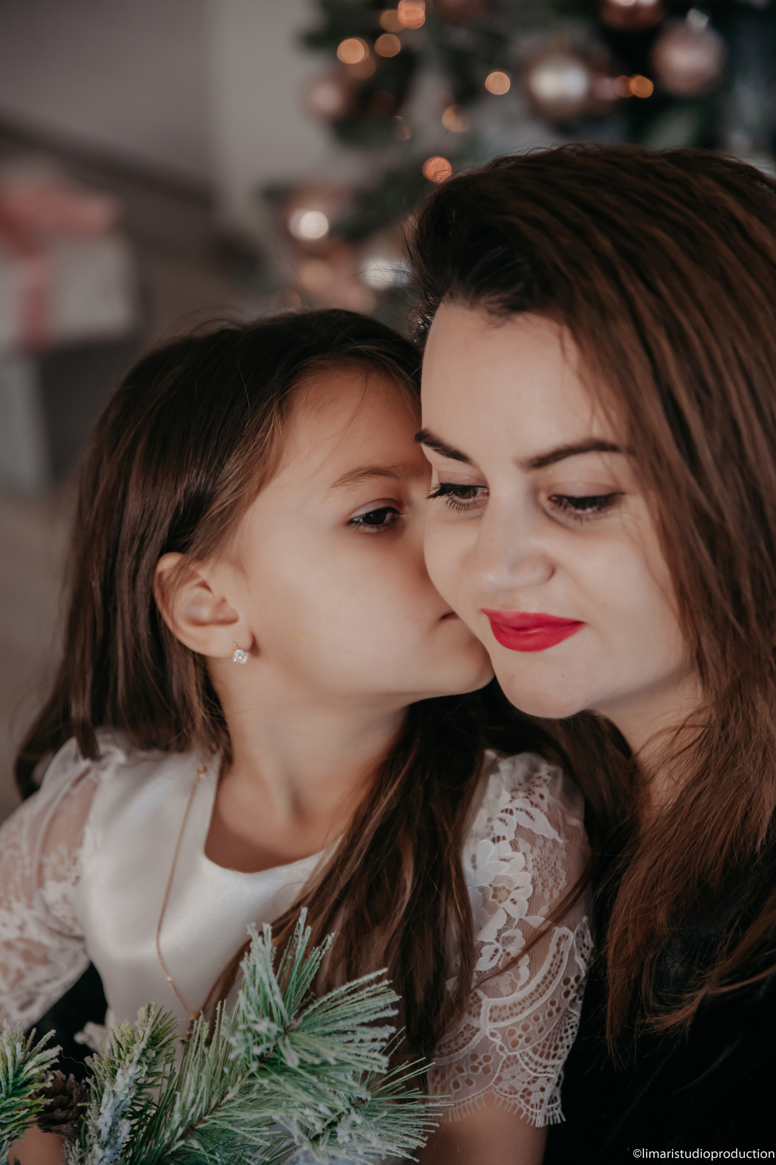 Новый год семьи Карпинеану. Фото видео в молдове