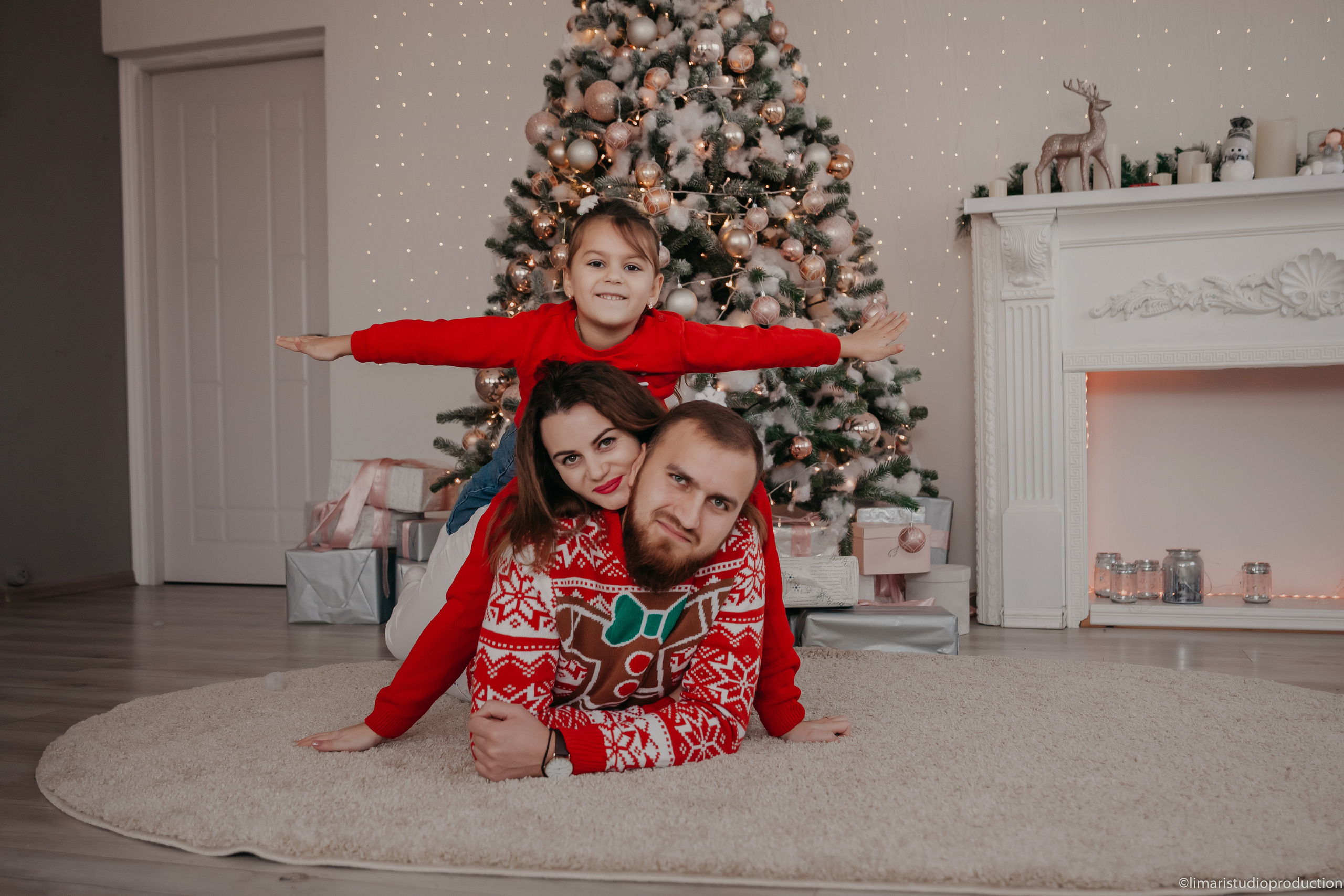 Новый год семьи Карпинеану. Фото видео в молдове