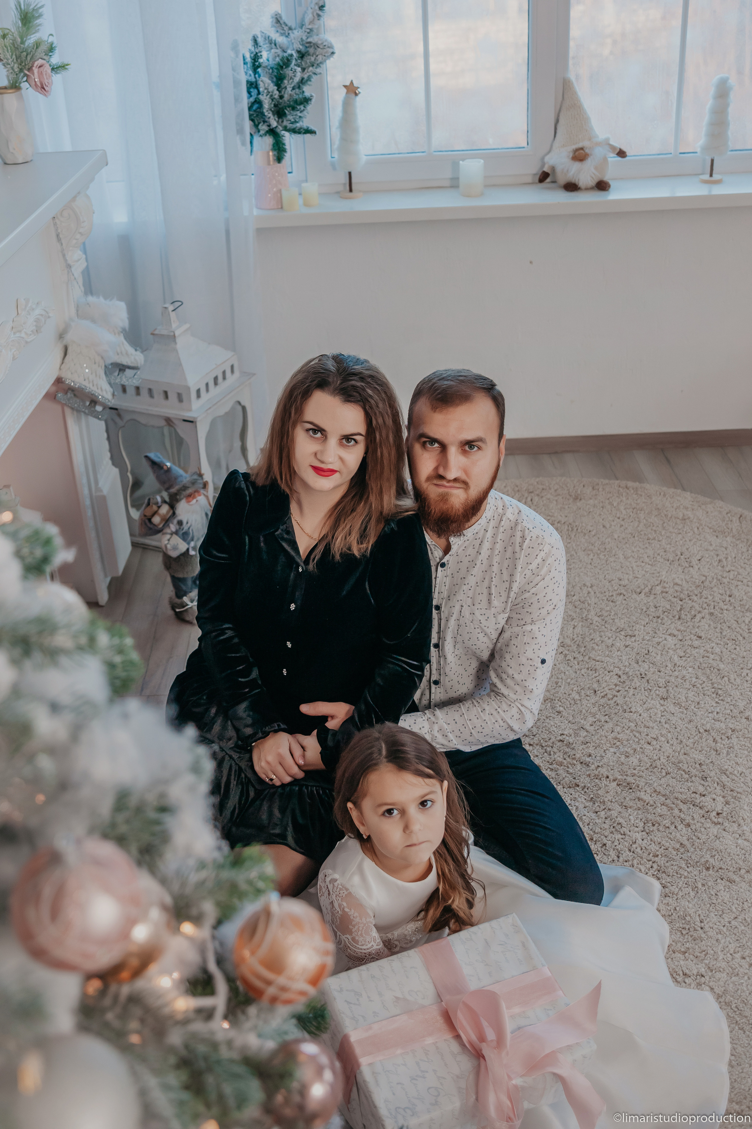 Новый год семьи Карпинеану. Фото видео в молдове