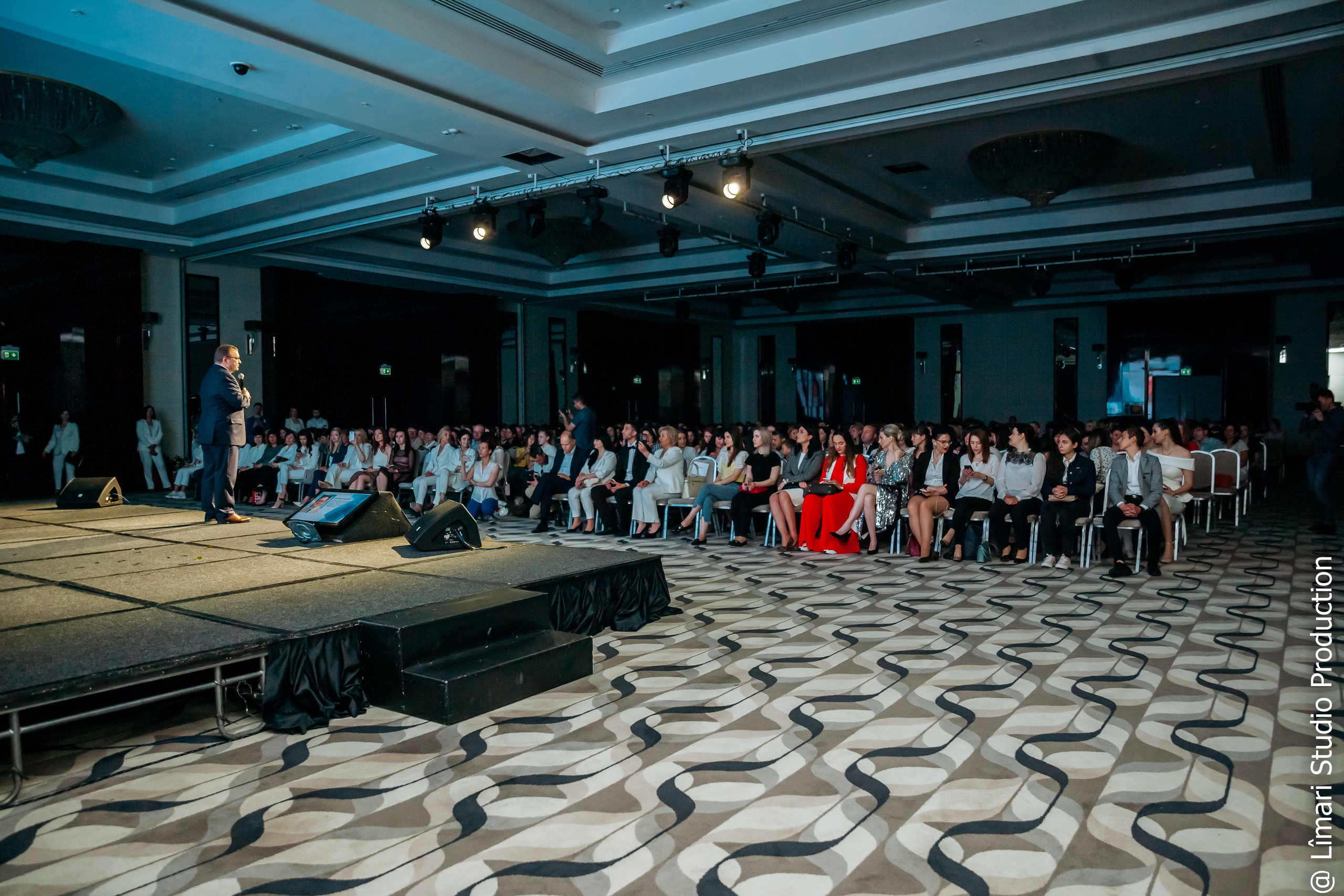 Международный форум компании Oriflame 2019. Фото видео в молдове