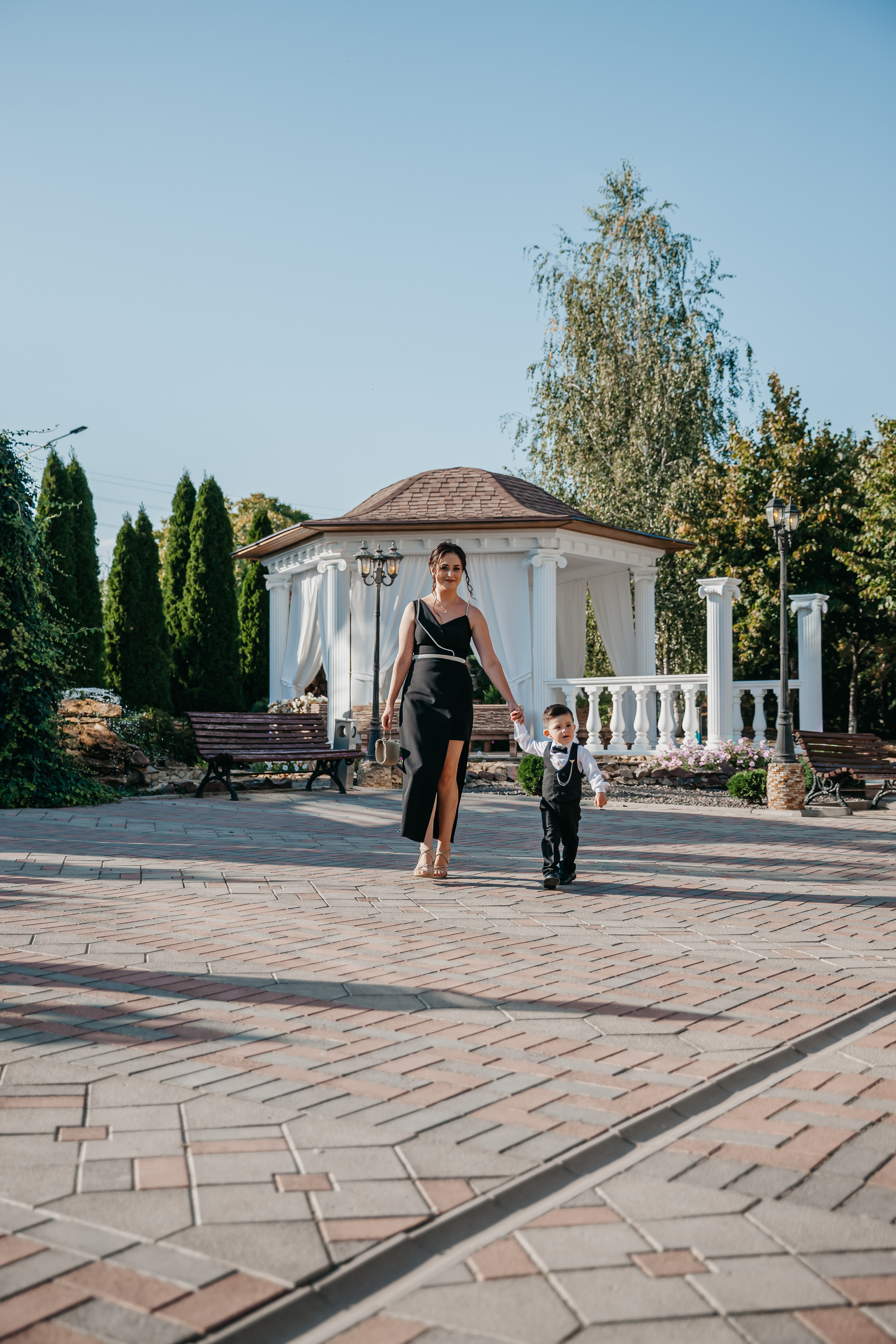 Кумэтрия Доминика. Фото видео в молдове