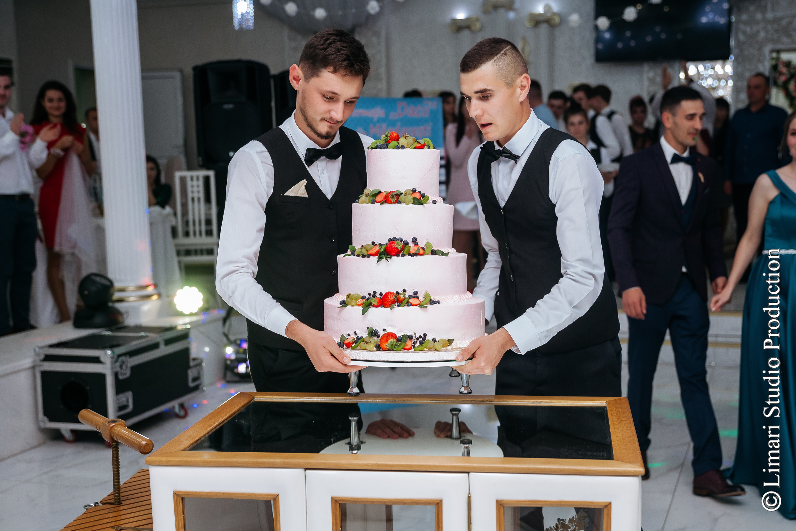 Ovidiu & Otilia. Фото видео в молдове