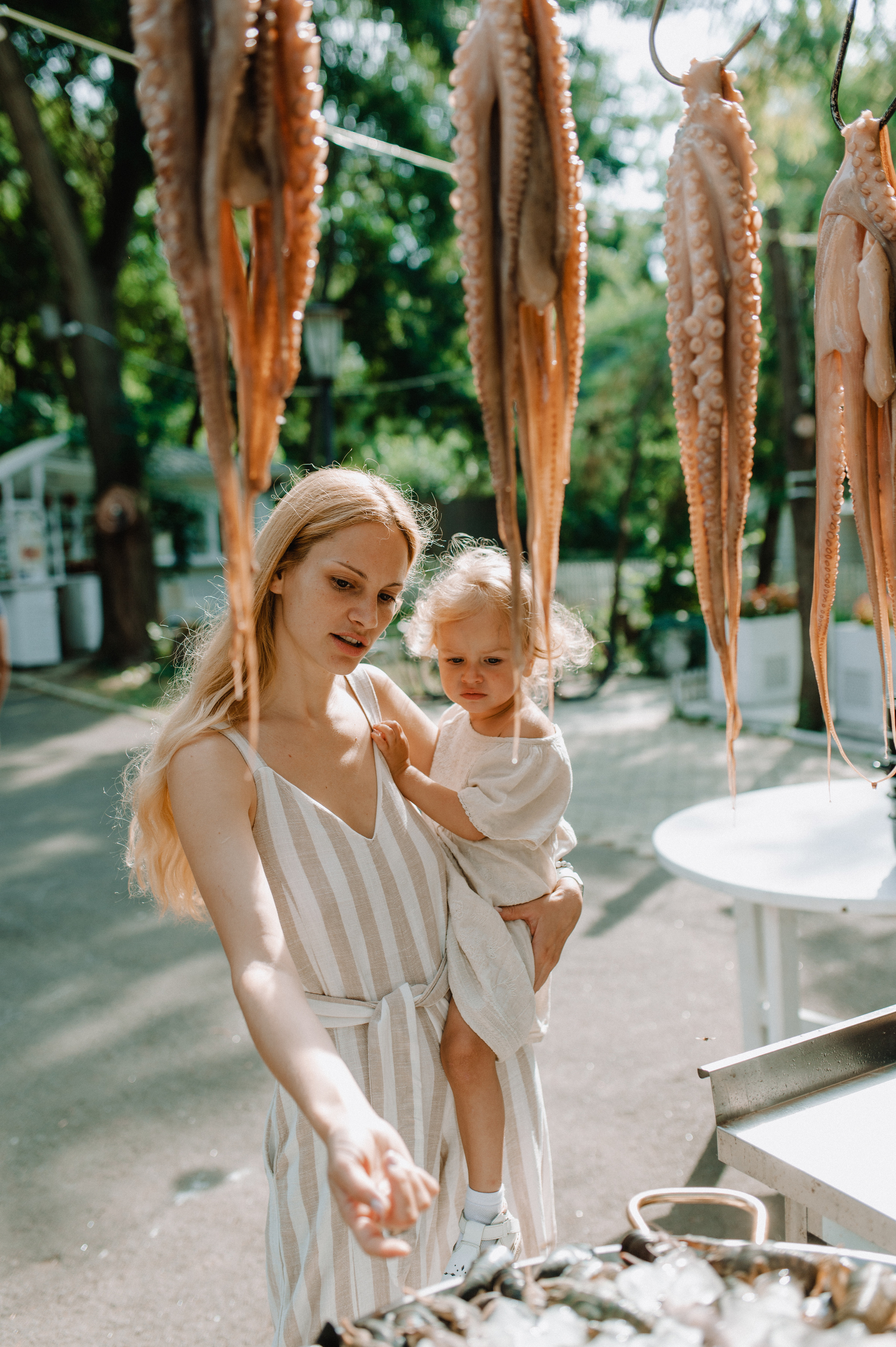 Marina, Sasha & Amelia. Family photography in Europe. Vienna, Bratislava, London, Dublin, Copenhagen, Amsterdam, Barcelona