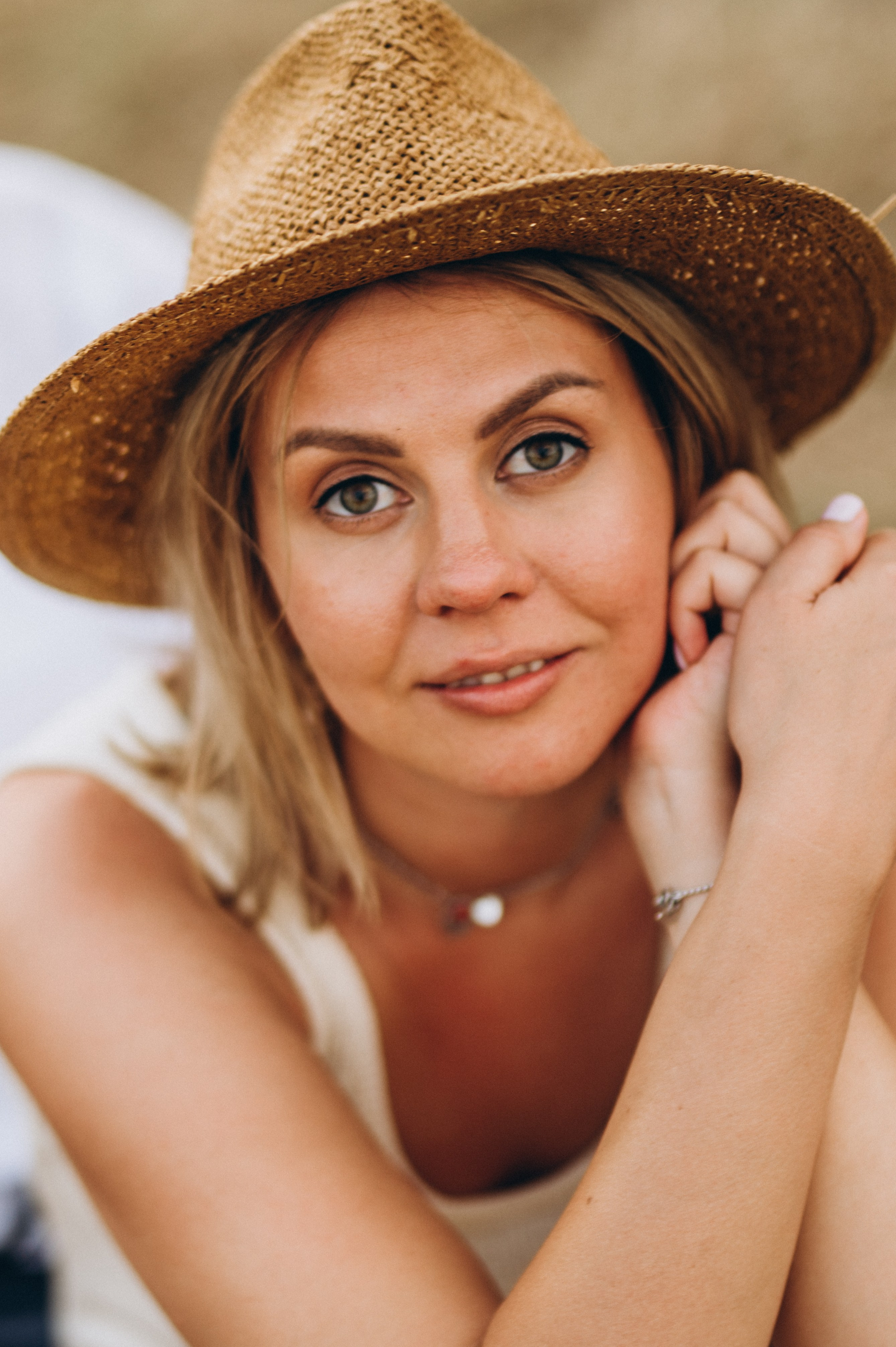 Julia & Nikolia. Family photography in Europe. Vienna, Bratislava, London, Dublin, Copenhagen, Amsterdam, Barcelona