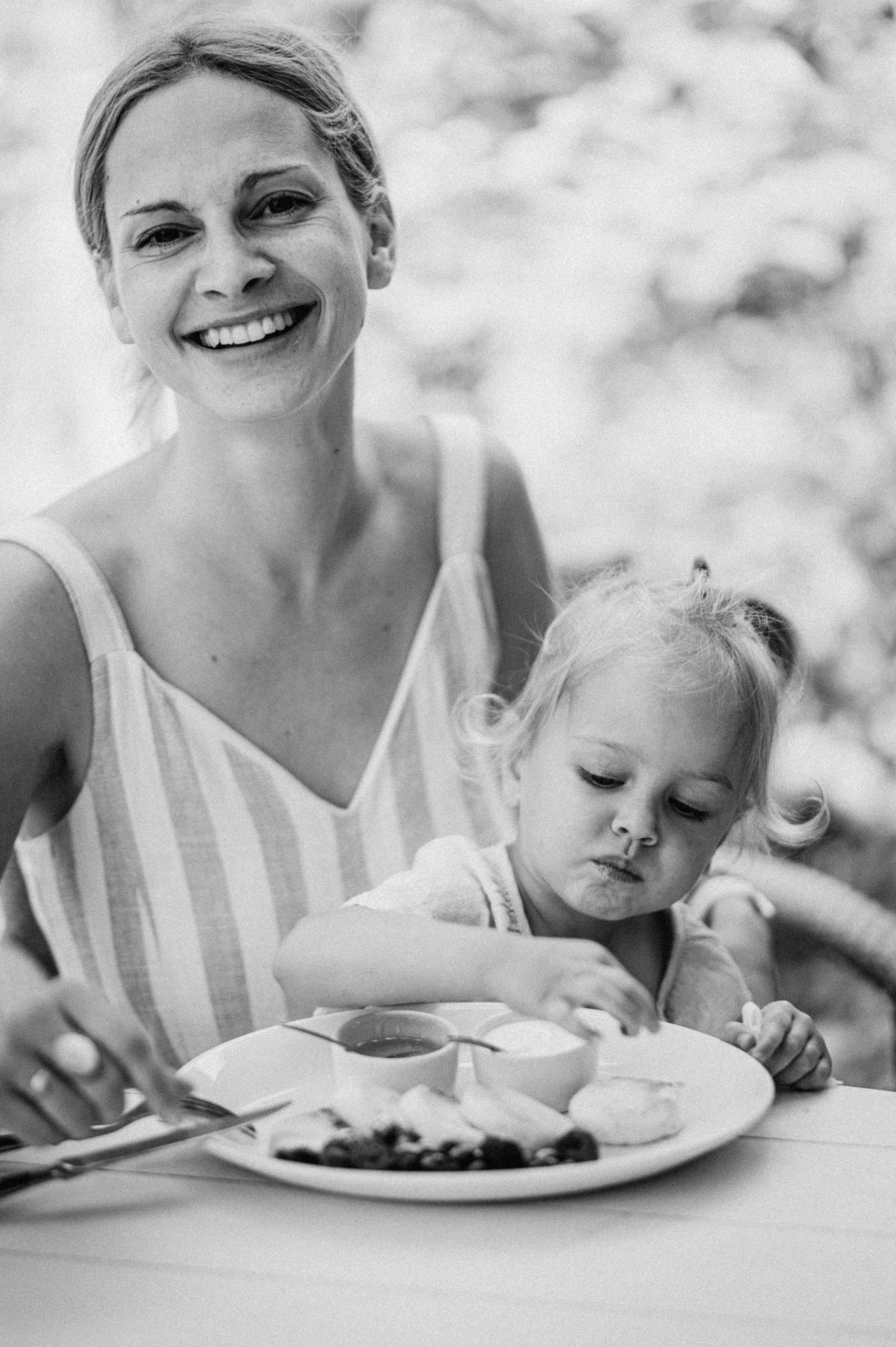 Marina, Sasha & Amelia. Family photography in Europe. Vienna, Bratislava, London, Dublin, Copenhagen, Amsterdam, Barcelona