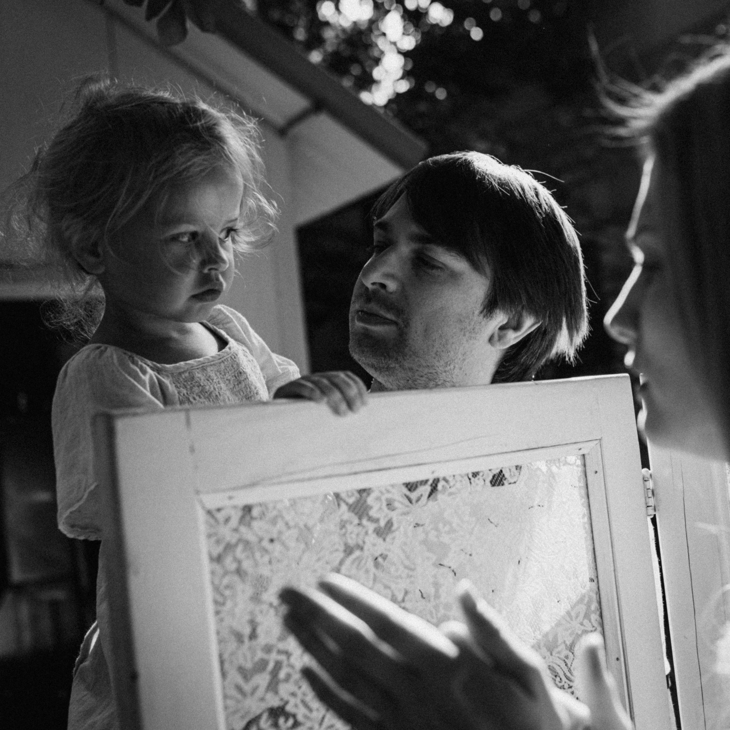 Marina, Sasha & Amelia. Family photography in Europe. Vienna, Bratislava, London, Dublin, Copenhagen, Amsterdam, Barcelona