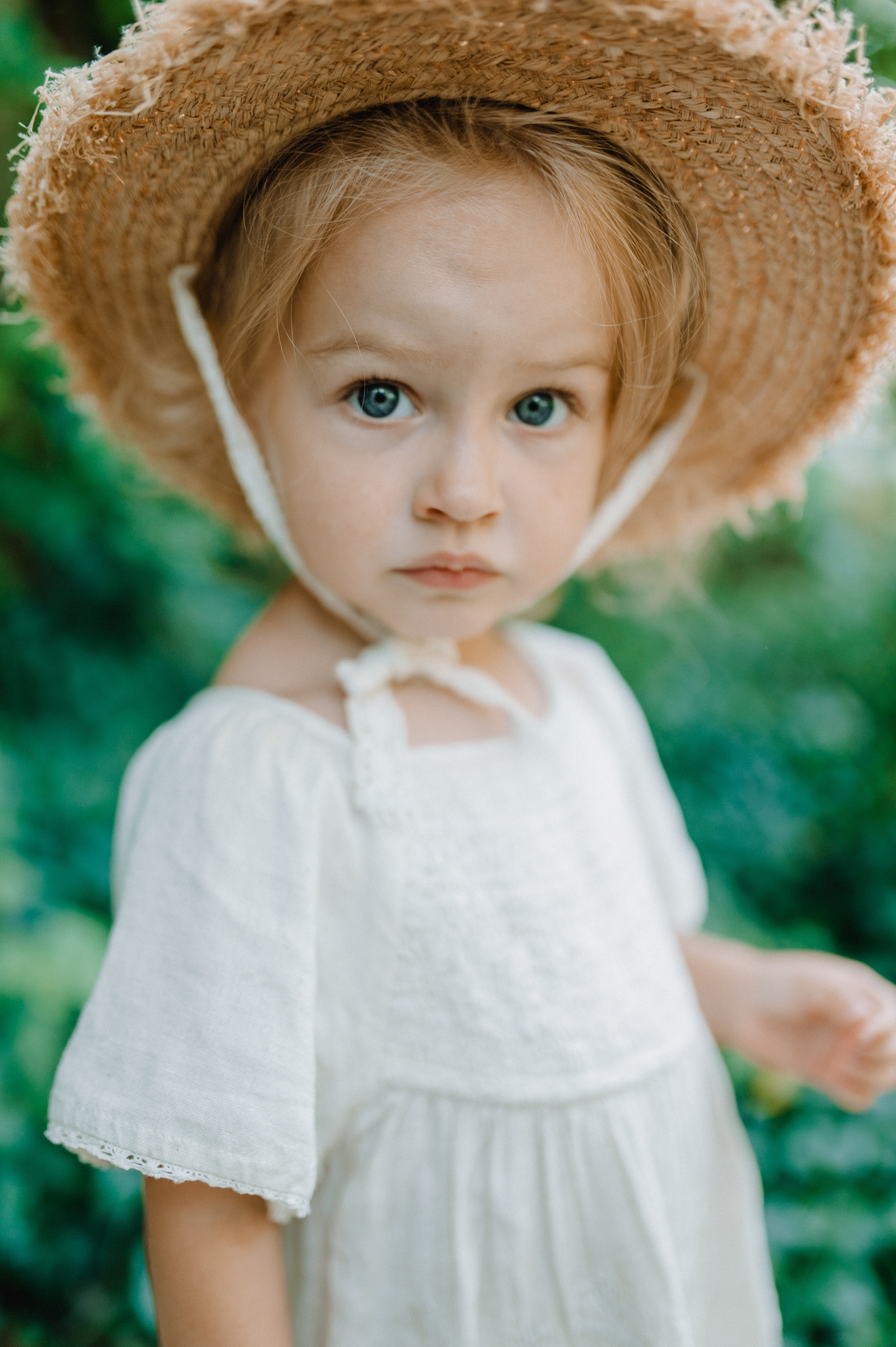 Marina, Sasha & Amelia. Family photography in Europe. Vienna, Bratislava, London, Dublin, Copenhagen, Amsterdam, Barcelona
