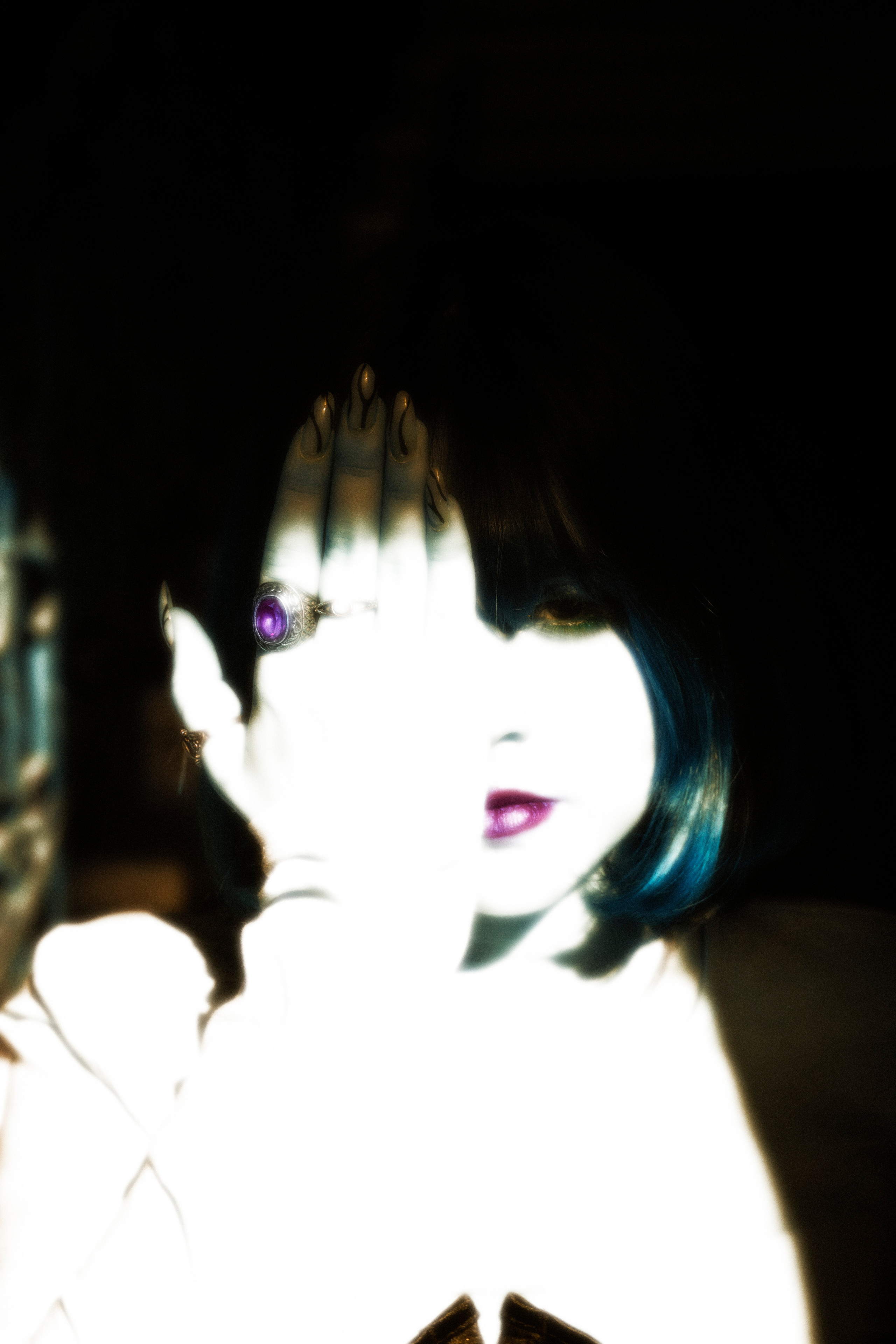 Саша😎. +seexteens chase the moon 🌙+