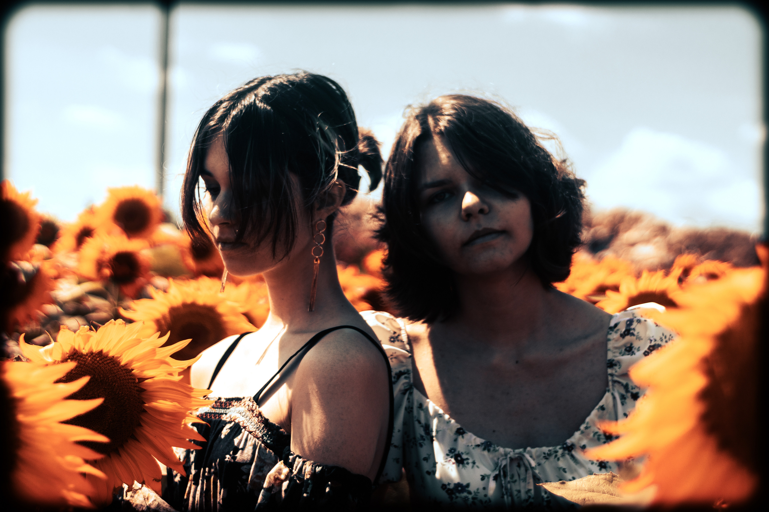 Abstraction and design. +seexteens chase the moon 🌙+