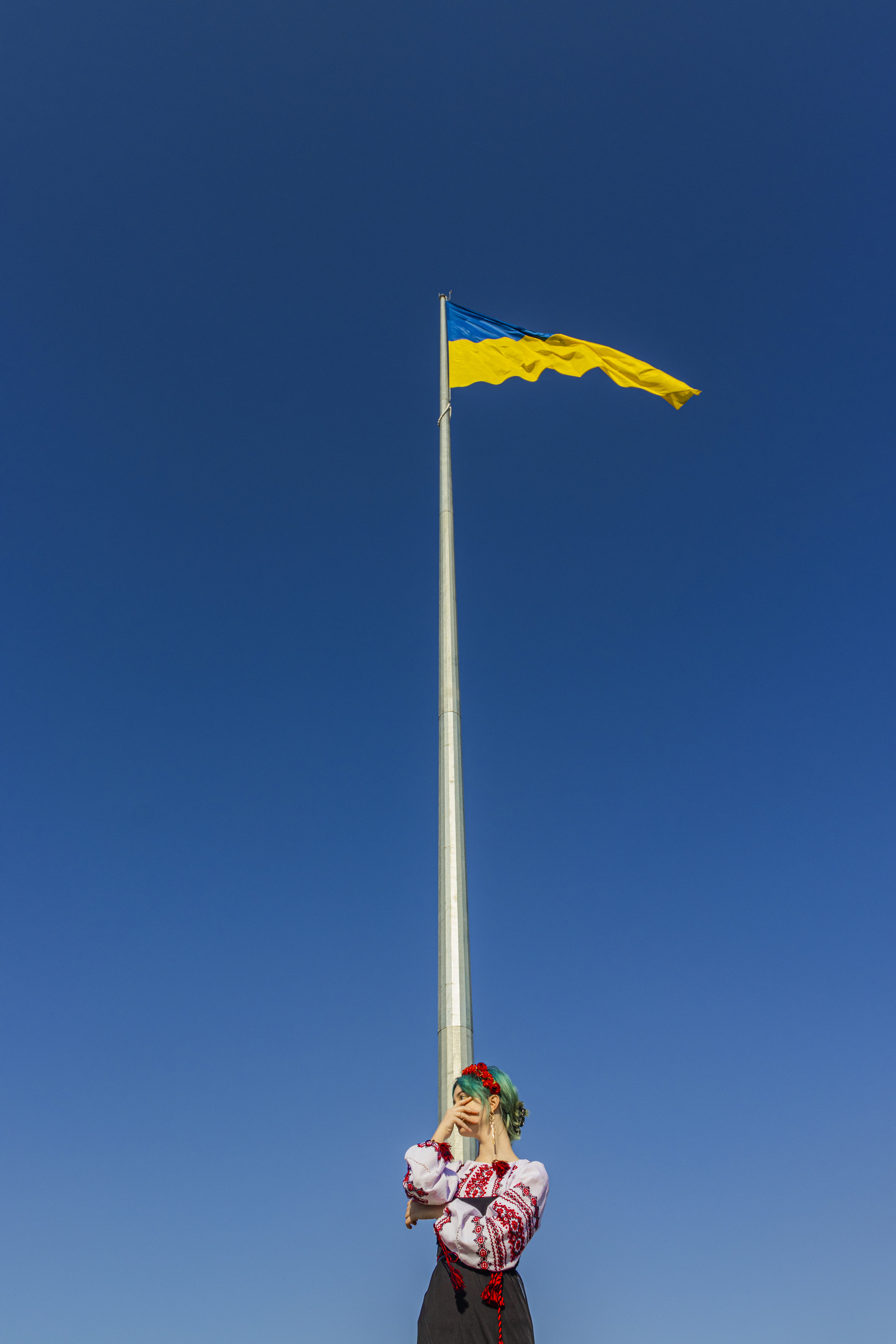 💙💛 Україна понад усе. +seexteens chase the moon 🌙+