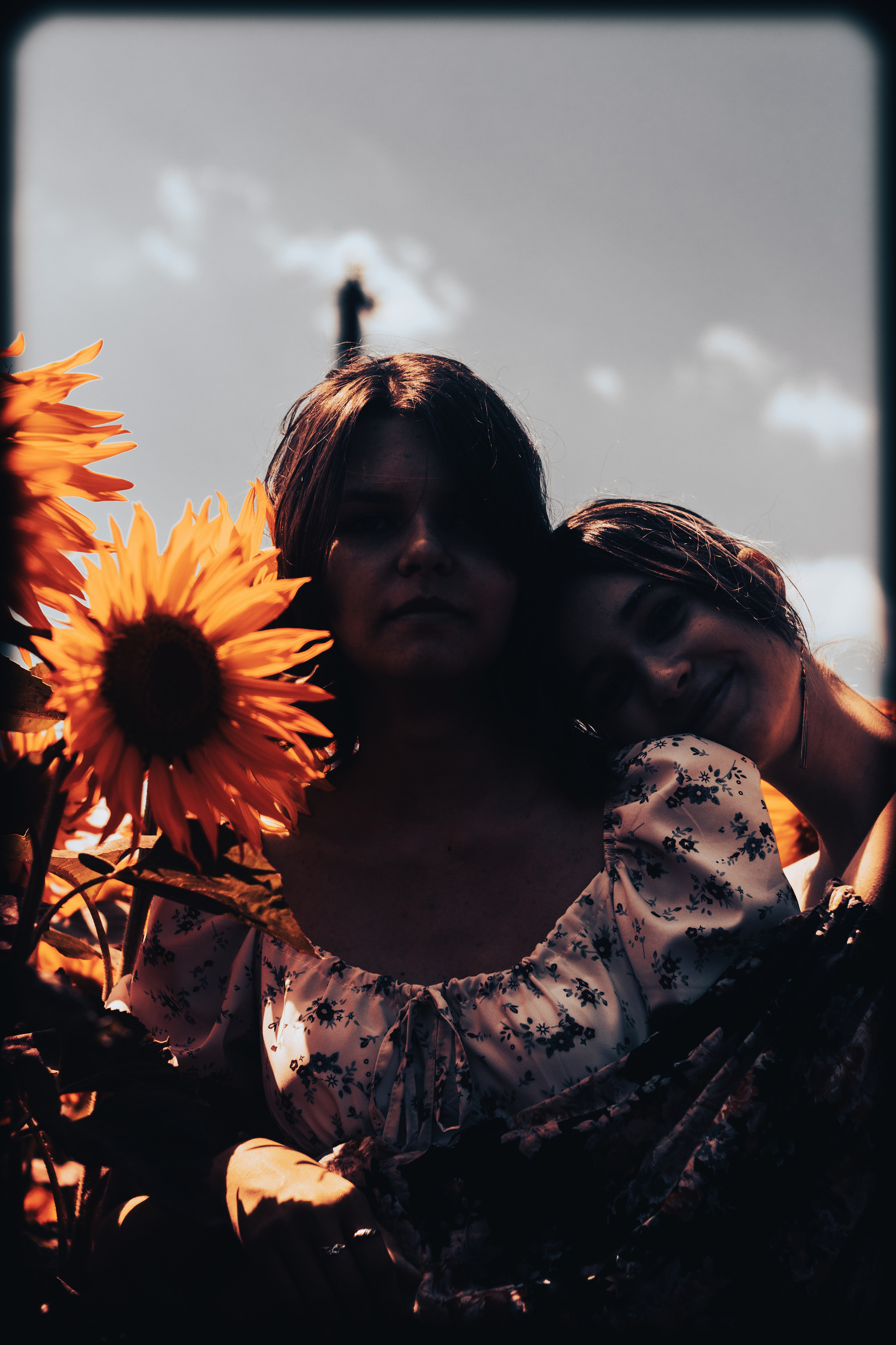 Abstraction and design. +seexteens chase the moon 🌙+