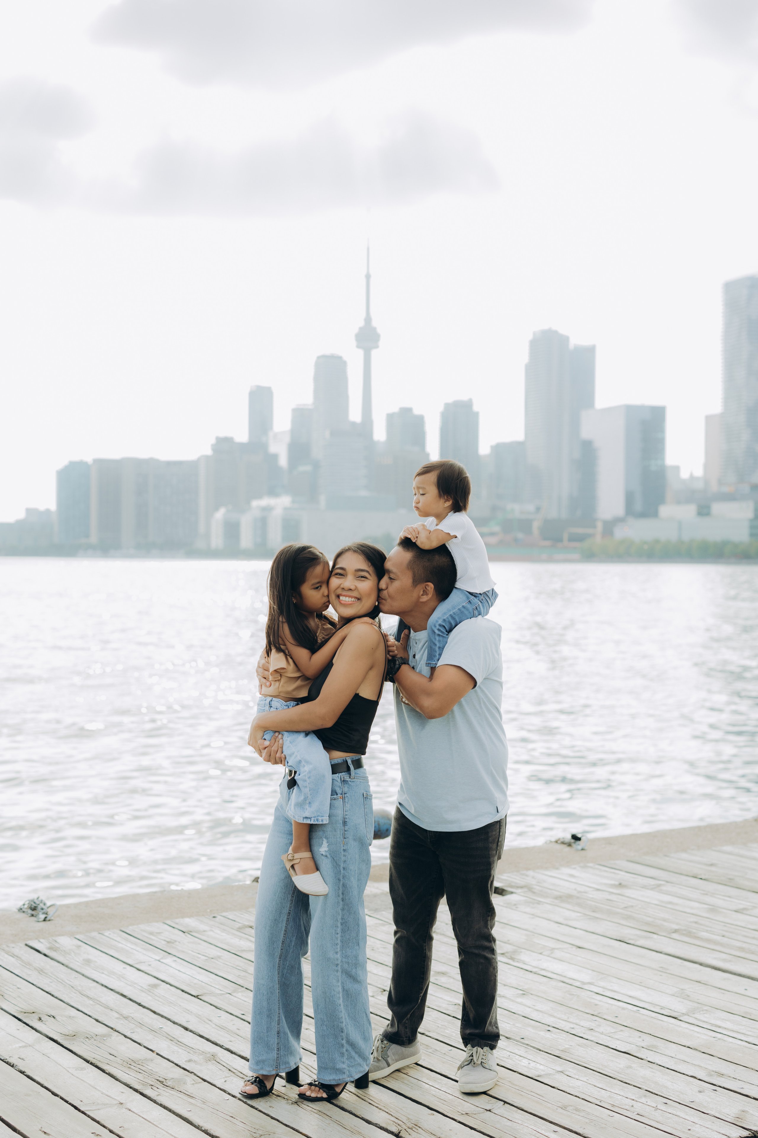 Family session in Toronto. Wedding Photographer Toronto