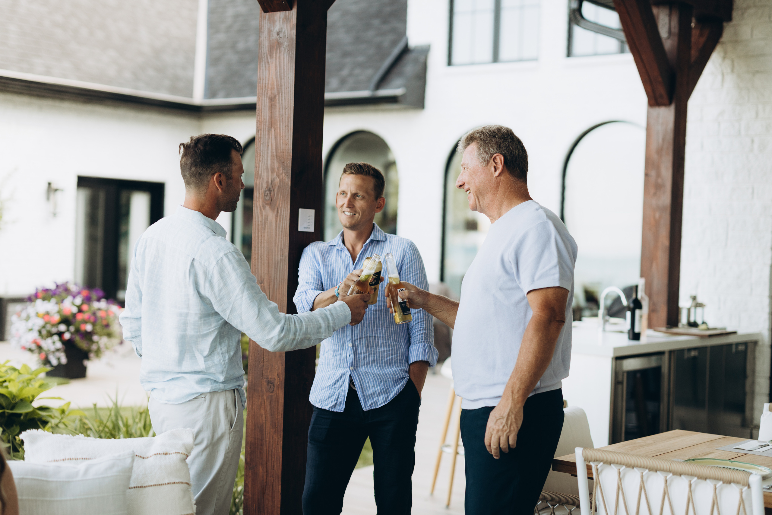 Family time. Wedding Photographer Toronto